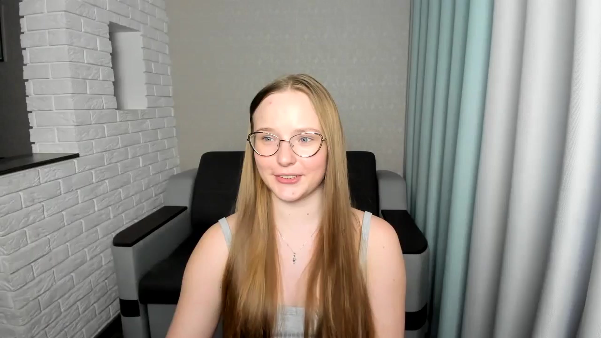 Gallery image thumbnail from Shy_Melany's myfreecams stream on, 09/19/2024, 14:41 image 6 of 20