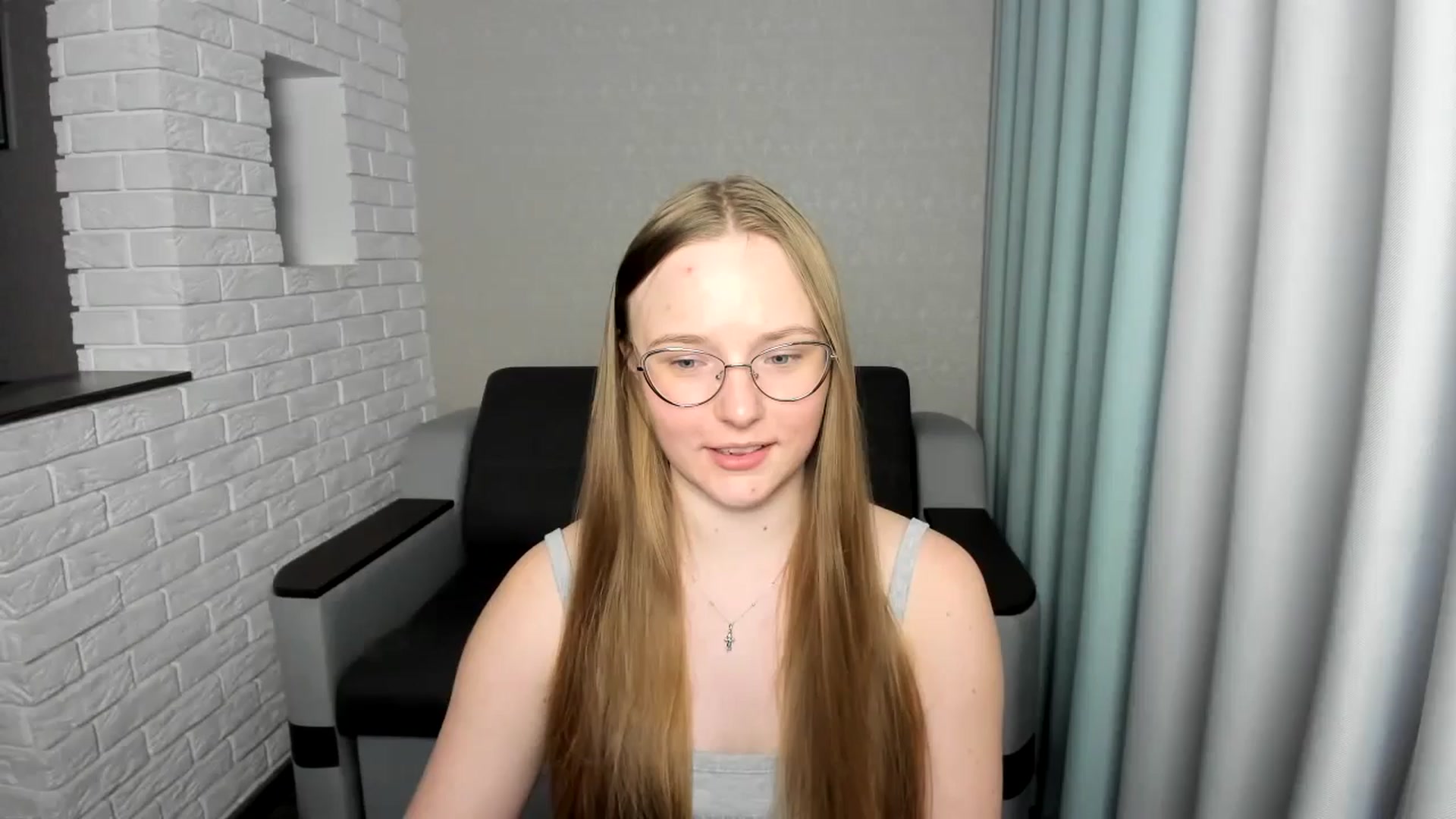 Gallery image thumbnail from Shy_Melany's myfreecams stream on, 09/19/2024, 14:41 image 10 of 20