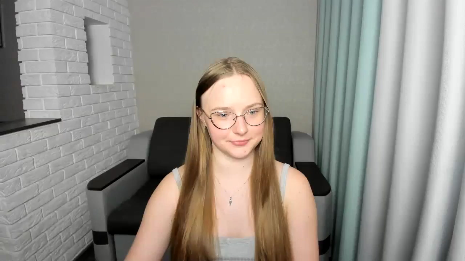 Gallery image thumbnail from Shy_Melany's myfreecams stream on, 09/19/2024, 14:41 image 8 of 20