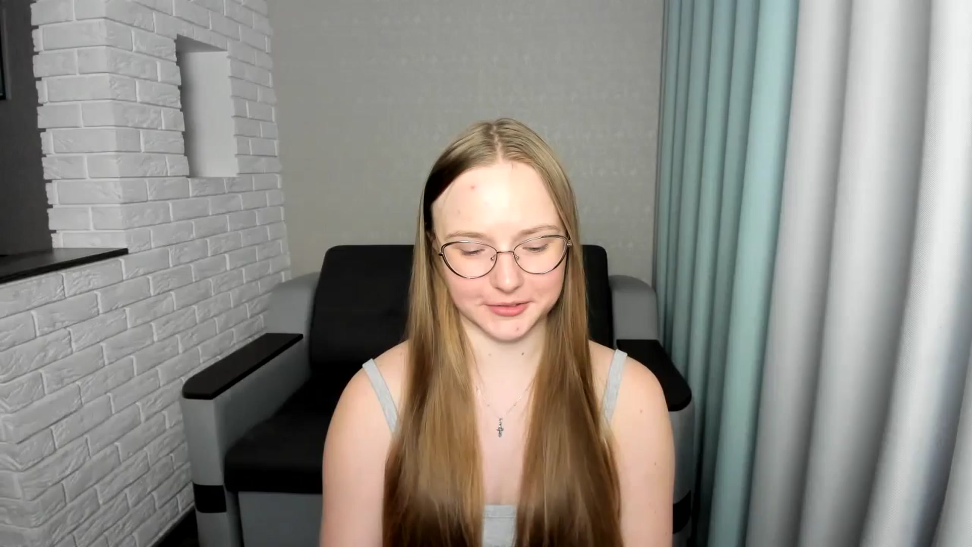 Gallery image thumbnail from Shy_Melany's myfreecams stream on, 09/19/2024, 14:41 image 14 of 20