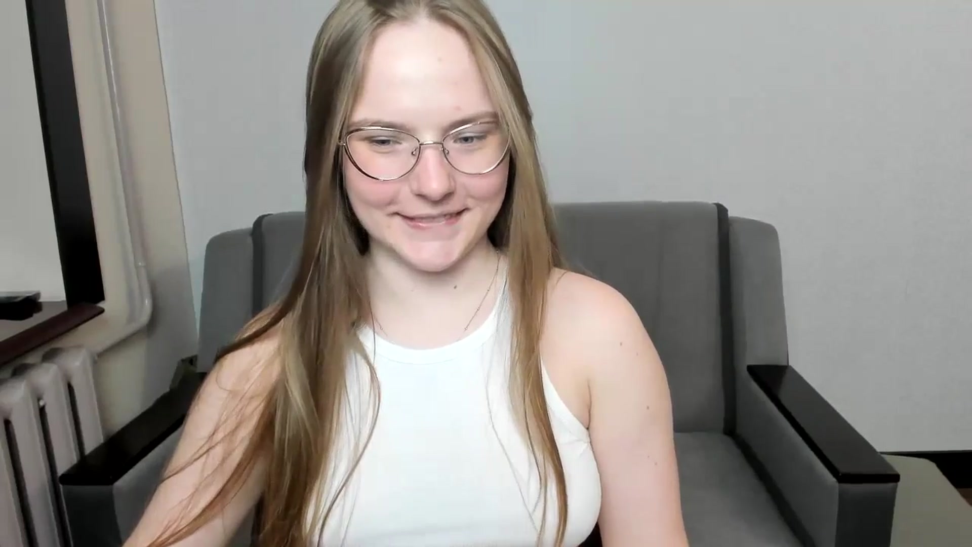 Gallery image thumbnail from Shy_Melany's myfreecams stream on, 09/30/2024, 16:23 image 2 of 20