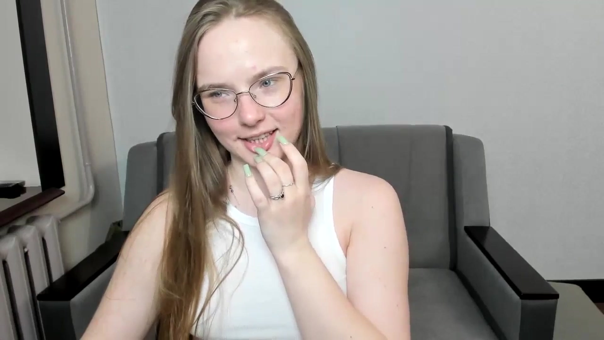 Gallery image thumbnail from Shy_Melany's myfreecams stream on, 09/30/2024, 16:23 image 3 of 20