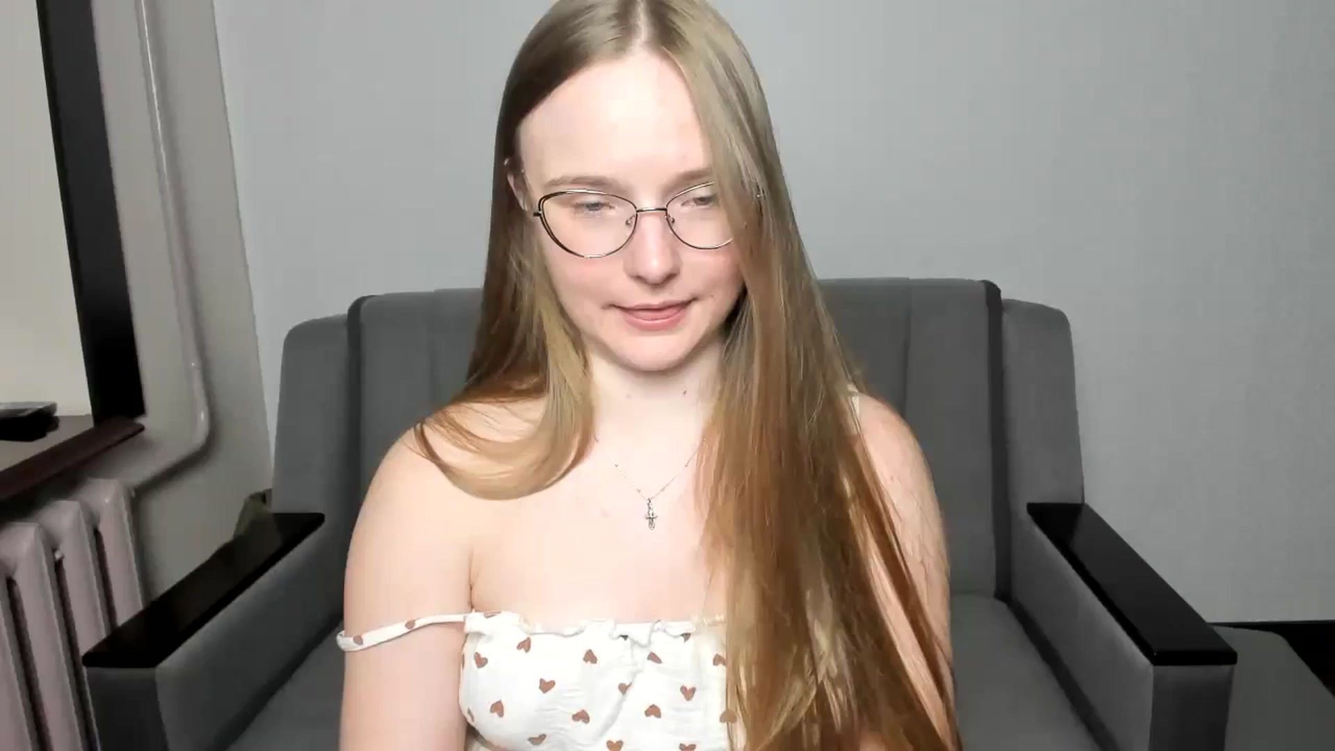 Gallery image thumbnail from Shy_Melany's myfreecams stream on, 09/30/2024, 22:25 image 16 of 20