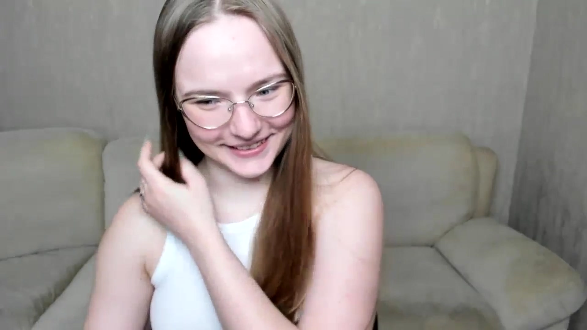 Gallery image thumbnail from Shy_Melany's myfreecams stream on, 10/05/2024, 13:10 image 4 of 20