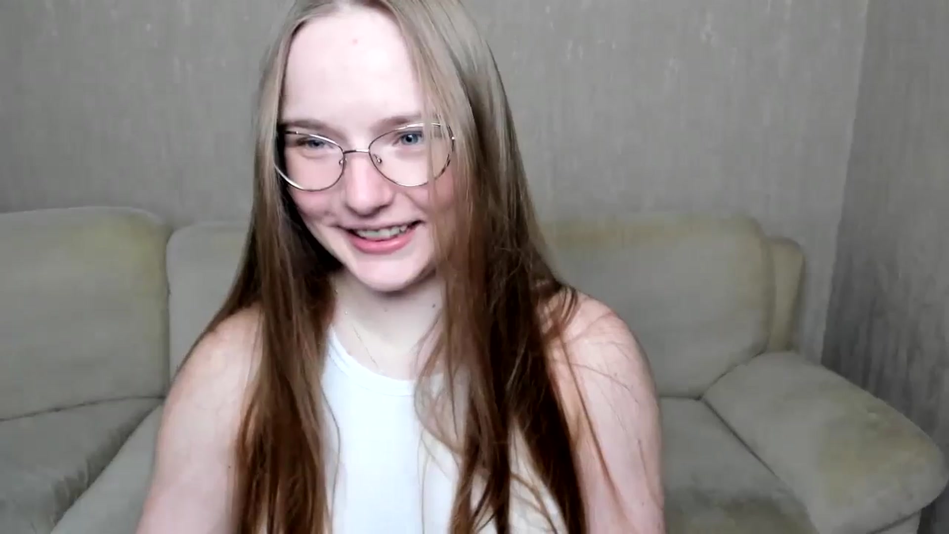 Gallery image thumbnail from Shy_Melany's myfreecams stream on, 10/05/2024, 13:10 image 10 of 20