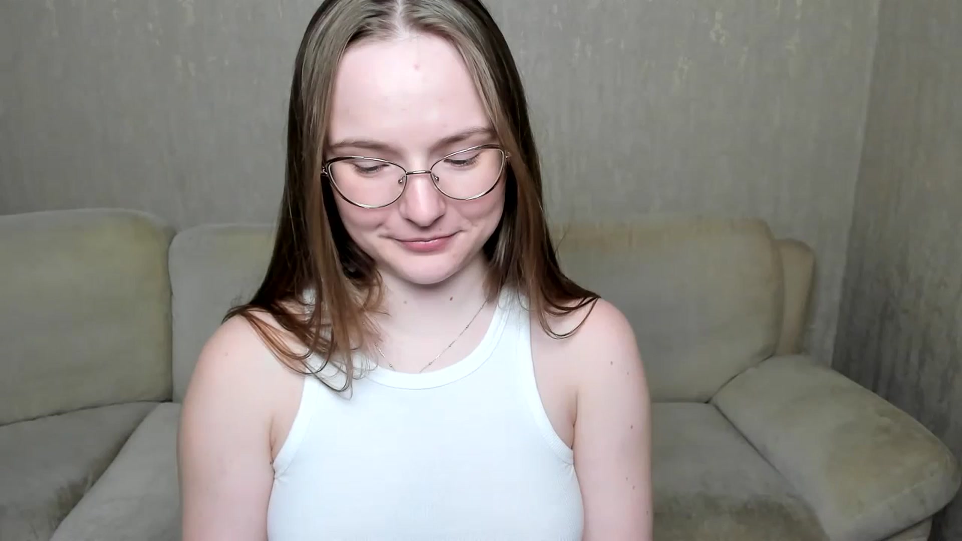 Gallery image thumbnail from Shy_Melany's myfreecams stream on, 10/05/2024, 15:54 image 2 of 20