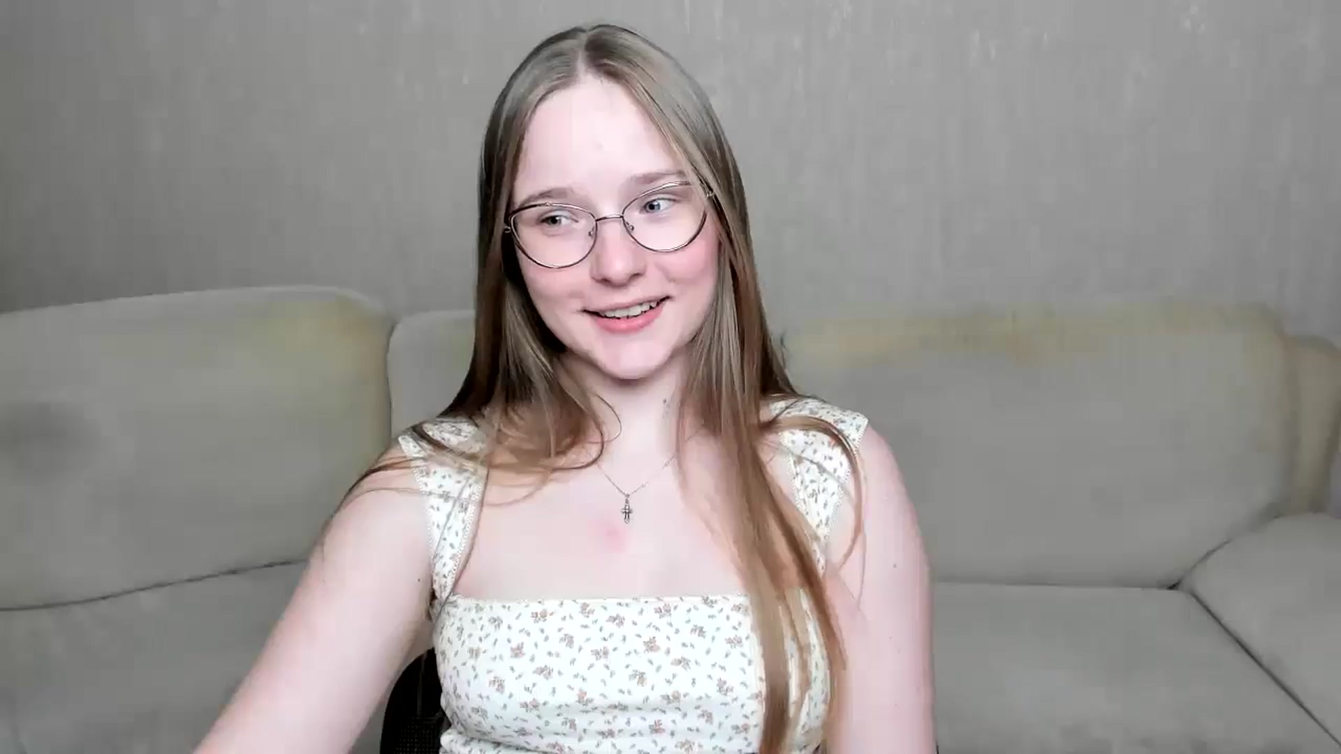 Gallery image thumbnail from Shy_Melany's myfreecams stream on, 10/14/2024, 19:16 image 13 of 20