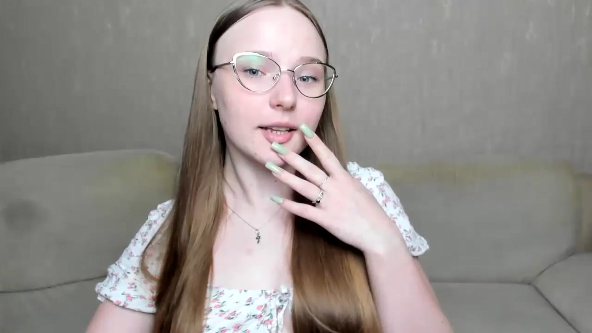 Gallery image thumbnail from Shy_Melany's myfreecams stream on, 10/15/2024, 14:38 image 14 of 20
