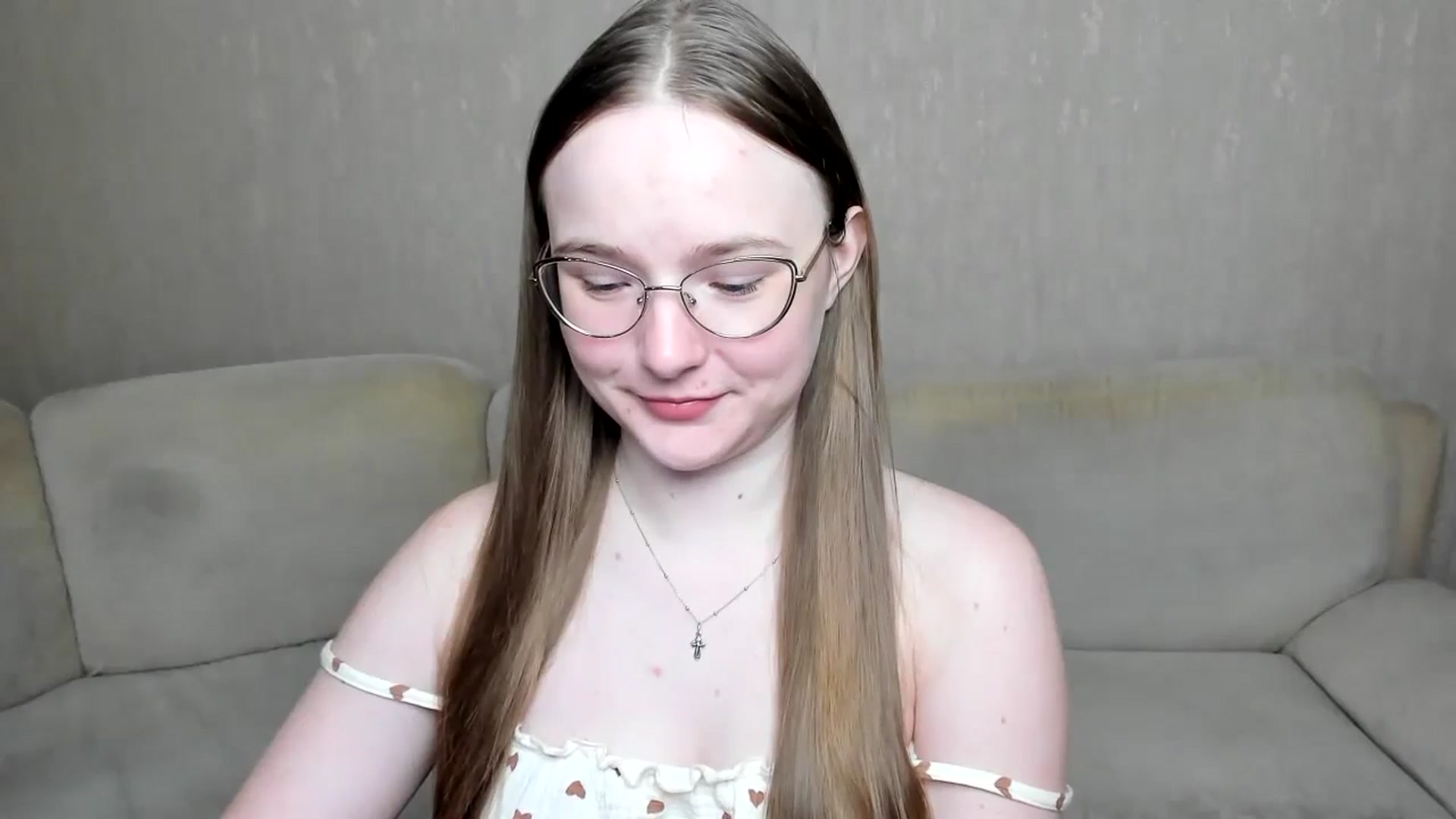 Gallery image thumbnail from Shy_Melany's myfreecams stream on, 10/21/2024, 06:30 image 16 of 20