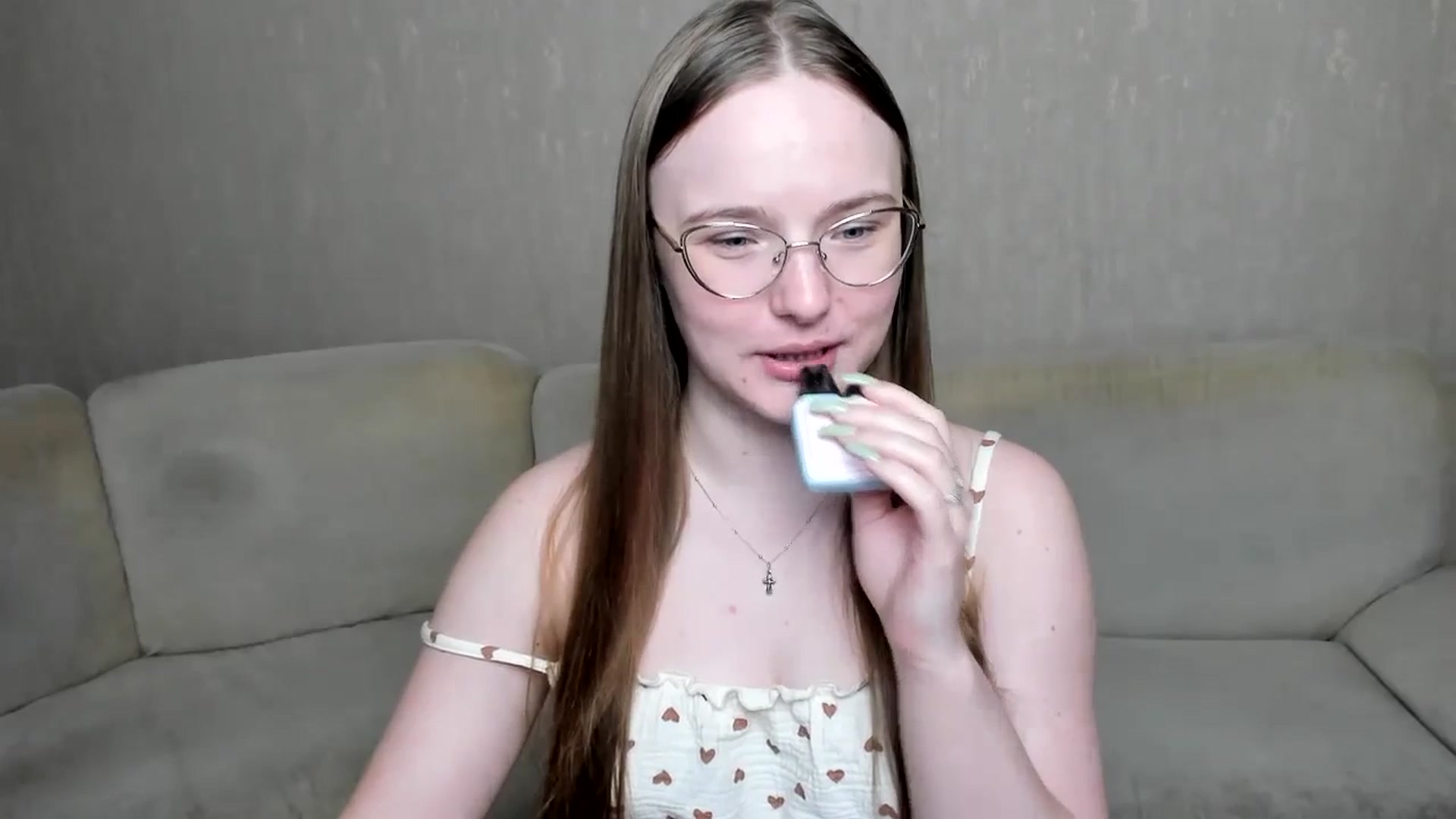 Gallery image thumbnail from Shy_Melany's myfreecams stream on, 10/21/2024, 08:29 image 11 of 20