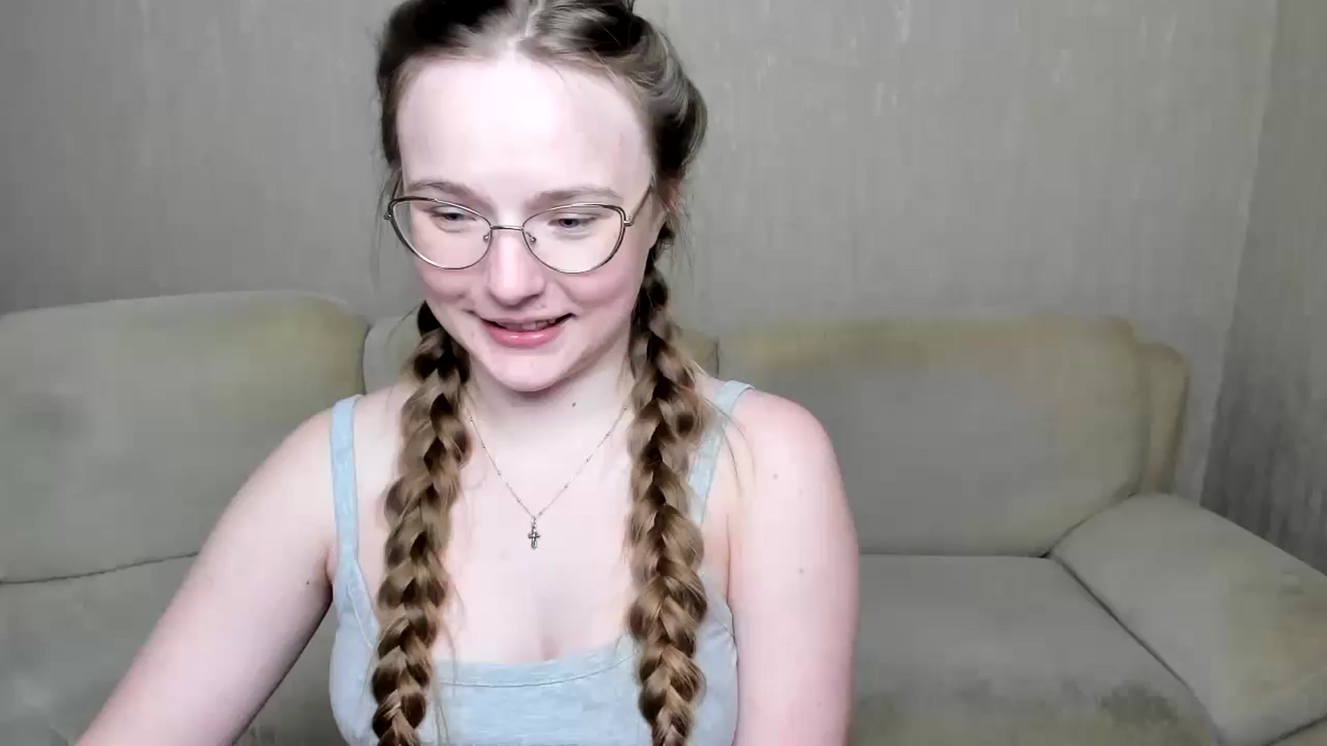 Gallery image thumbnail from Shy_Melany's myfreecams stream on, 10/26/2024, 16:32 image 11 of 20