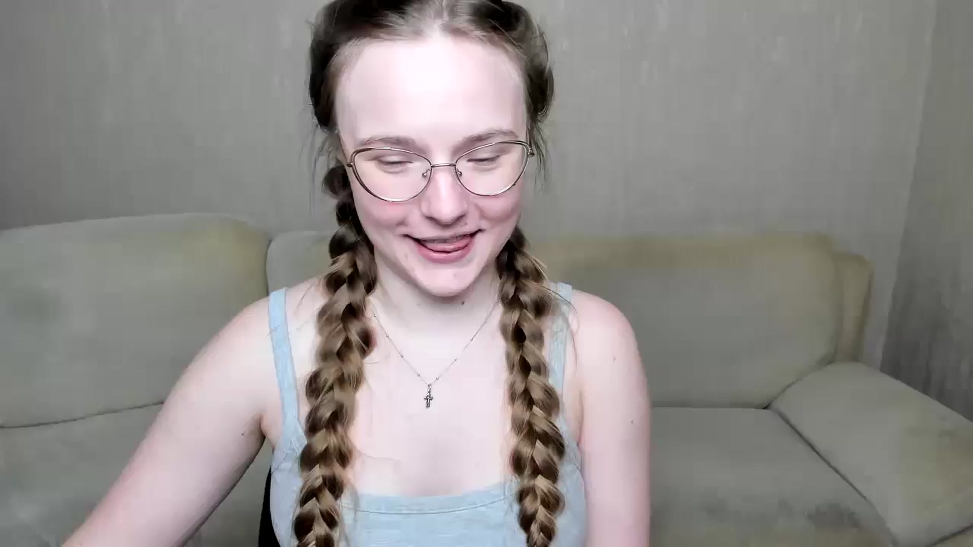 Gallery image thumbnail from Shy_Melany's myfreecams stream on, 10/26/2024, 16:32 image 7 of 20