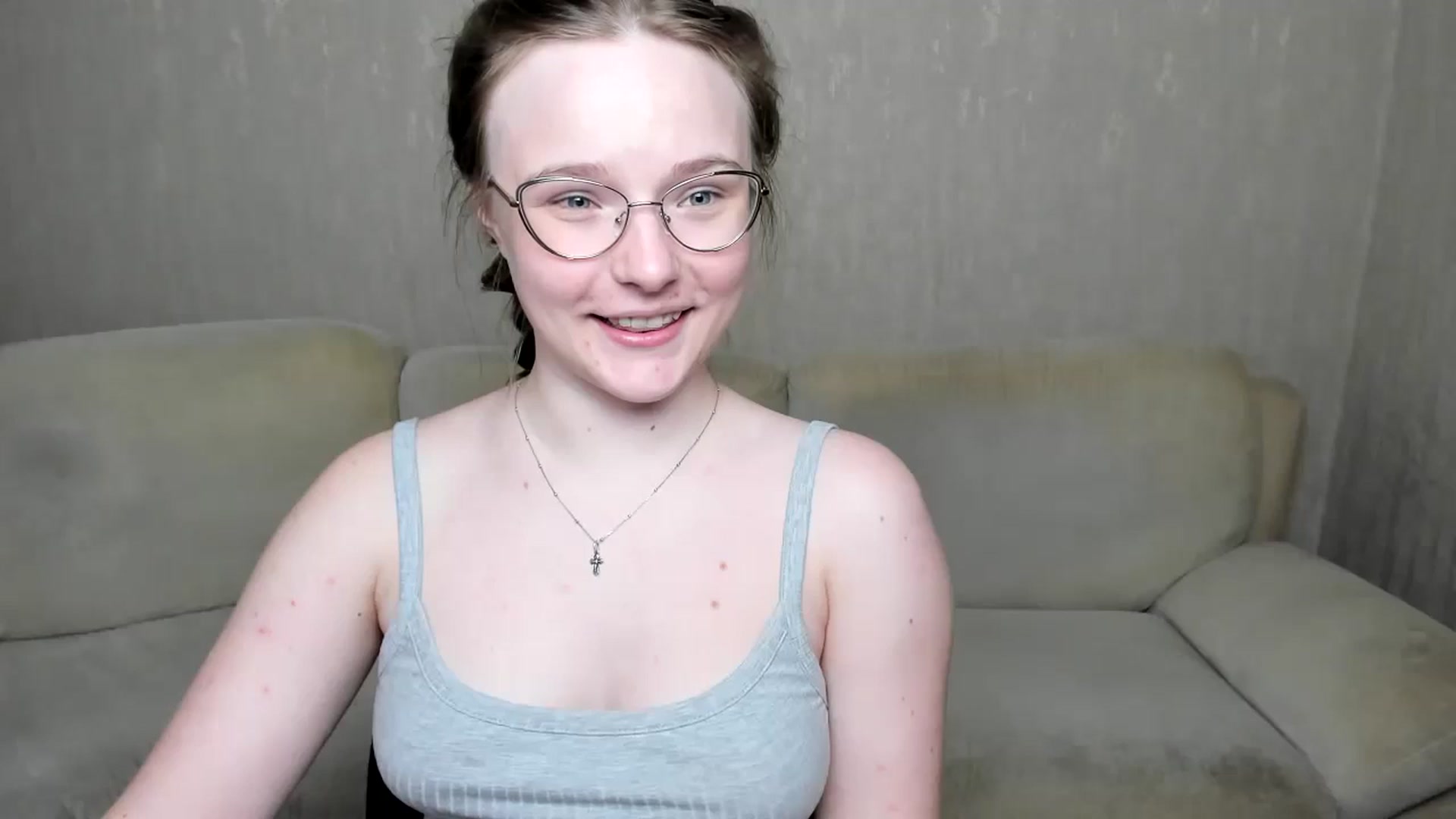 Gallery image thumbnail from Shy_Melany's myfreecams stream on, 10/26/2024, 18:30 image 13 of 20