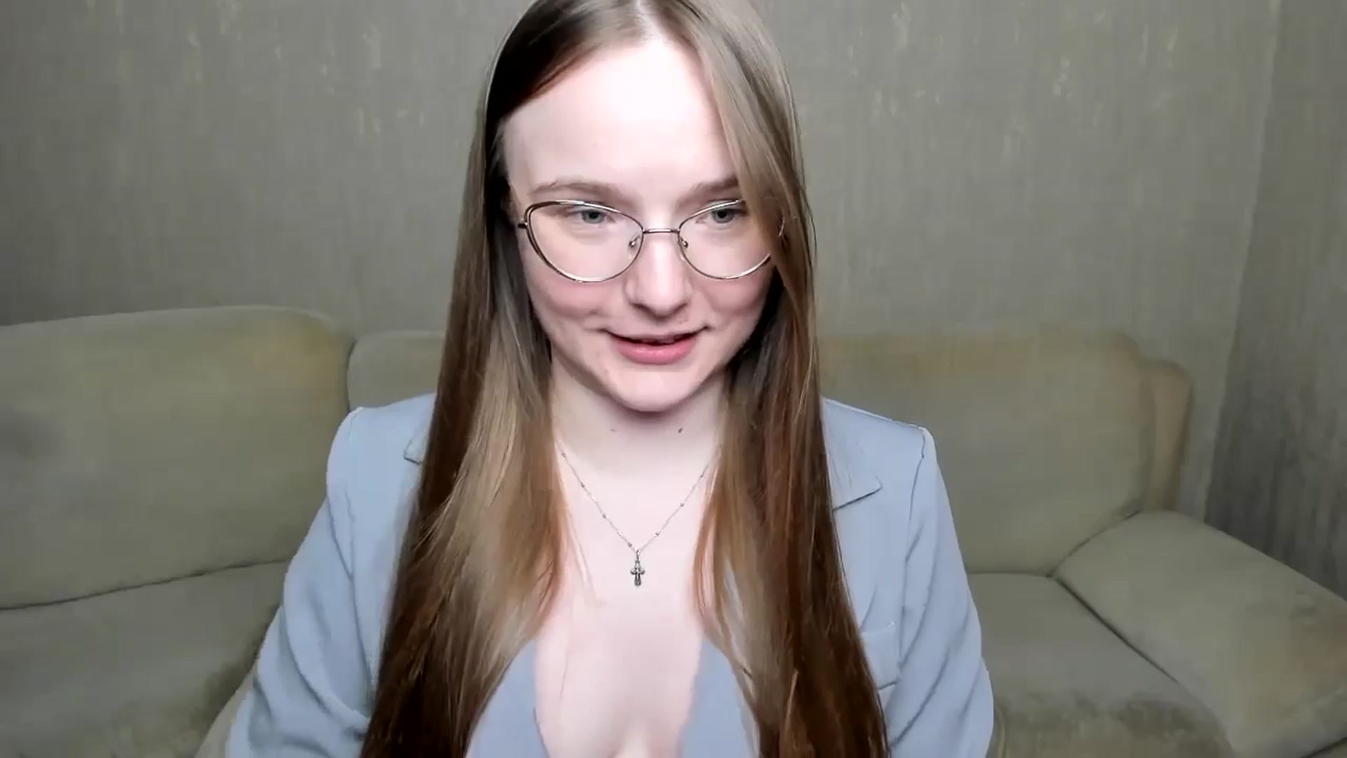 Gallery image thumbnail from Shy_Melany's myfreecams stream on, 10/29/2024, 15:36 image 17 of 20