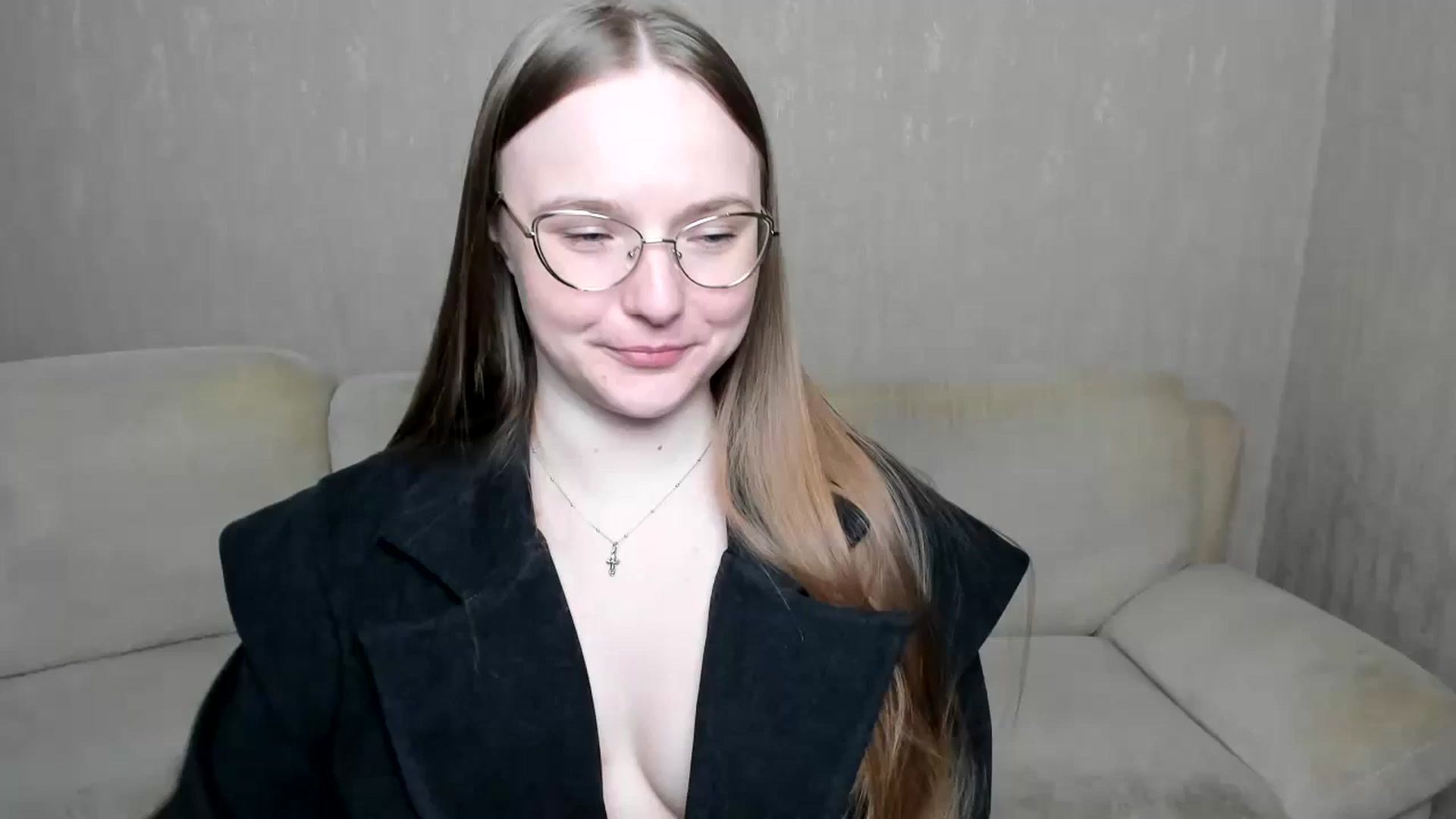 Gallery image thumbnail from Shy_Melany's myfreecams stream on, 11/02/2024, 15:44 image 9 of 20