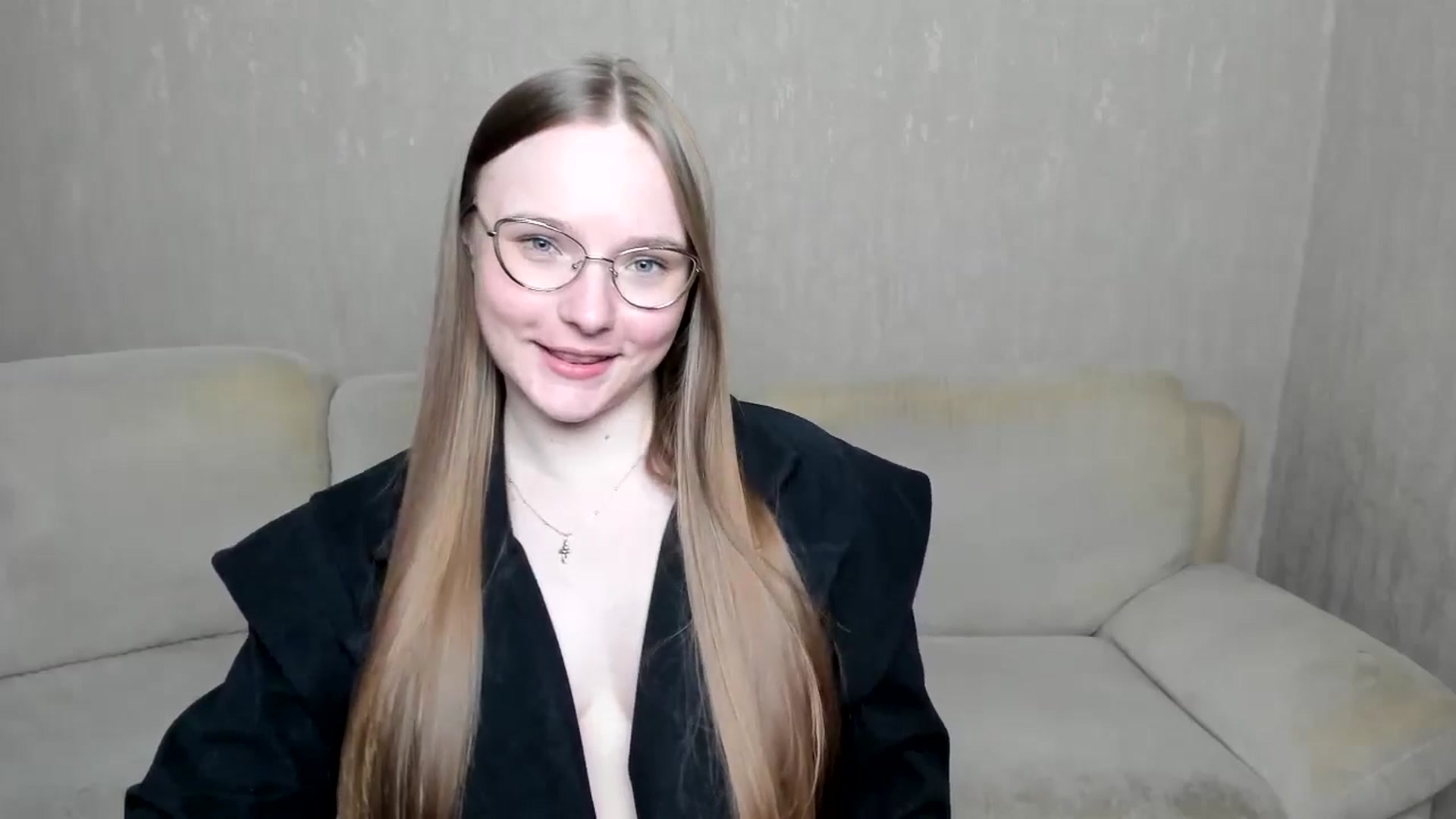 Gallery image thumbnail from Shy_Melany's myfreecams stream on, 11/02/2024, 17:51 image 4 of 20