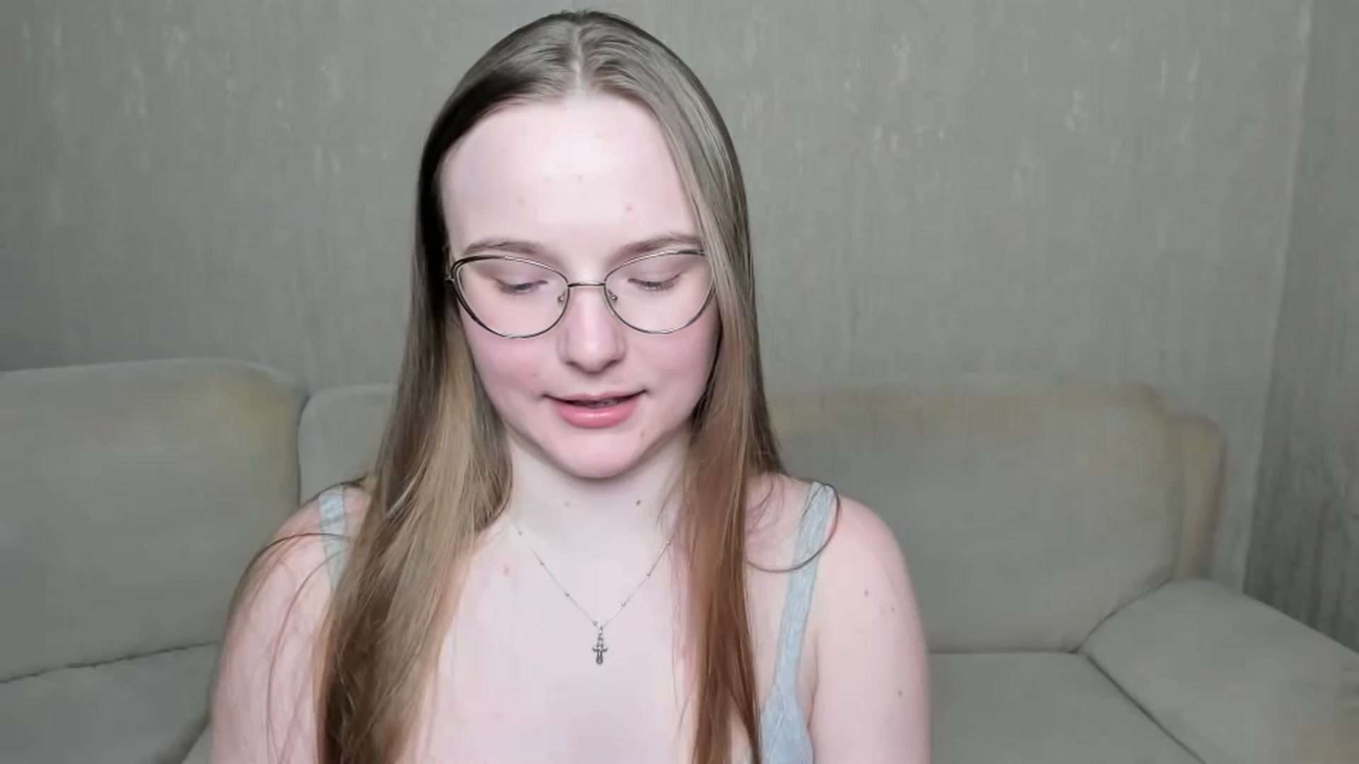 Gallery image thumbnail from Shy_Melany's myfreecams stream on, 11/29/2024, 21:00 image 18 of 20