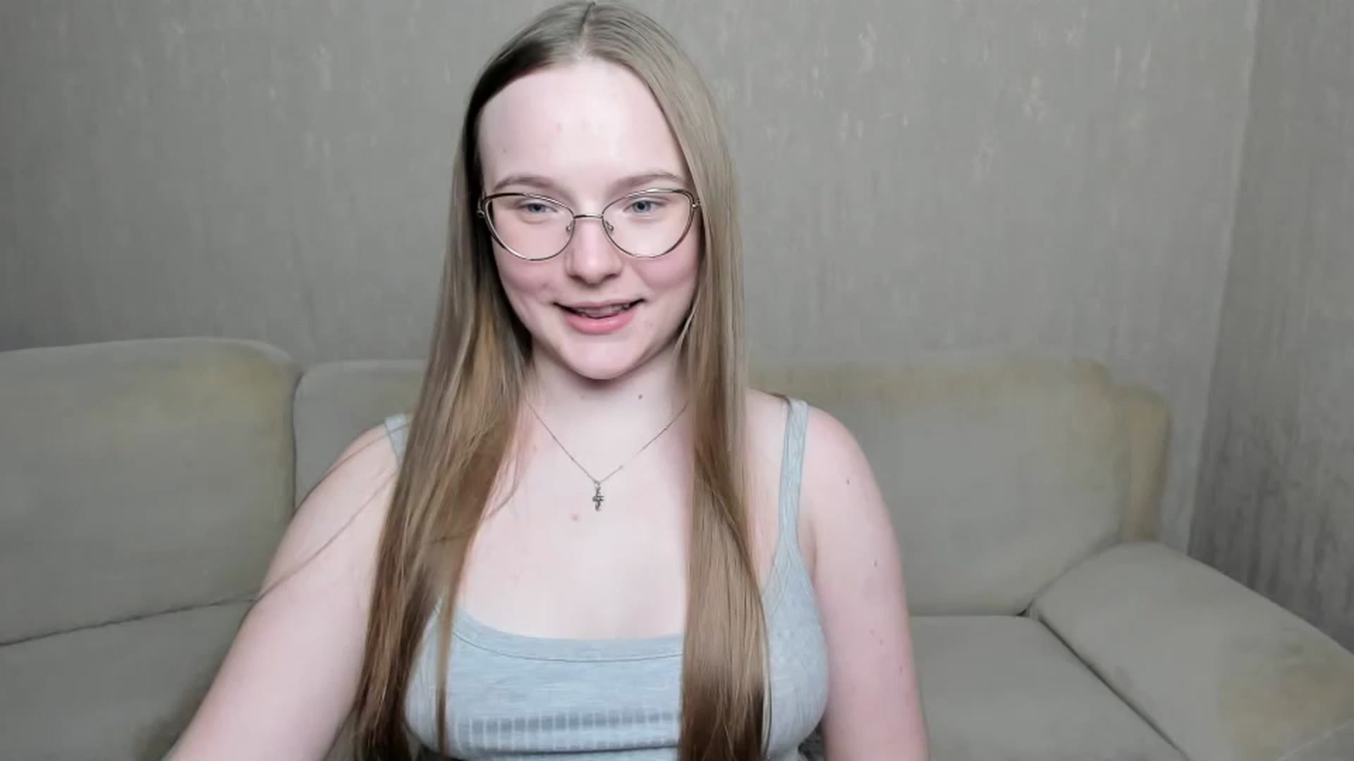Gallery image thumbnail from Shy_Melany's myfreecams stream on, 12/14/2024, 18:10 image 14 of 20
