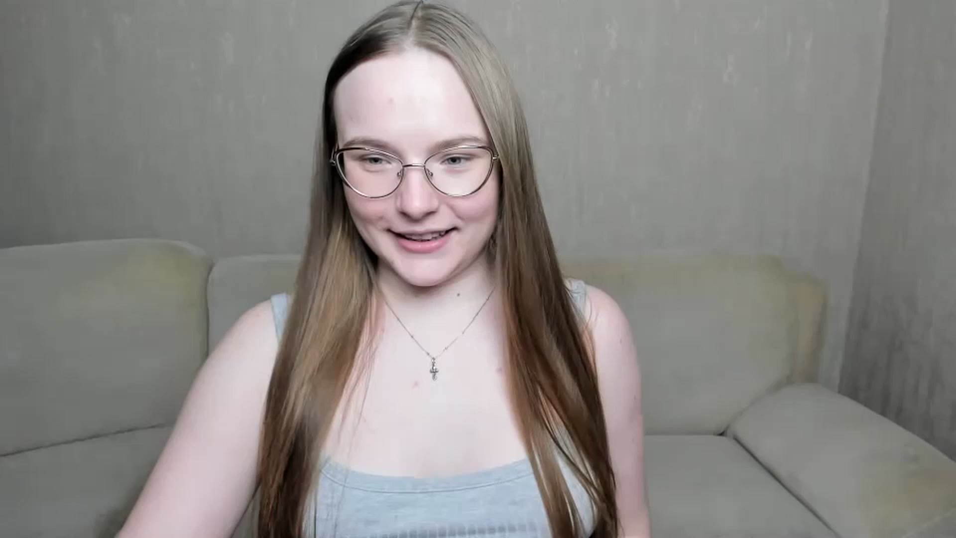 Gallery image thumbnail from Shy_Melany's myfreecams stream on, 12/14/2024, 18:10 image 19 of 20
