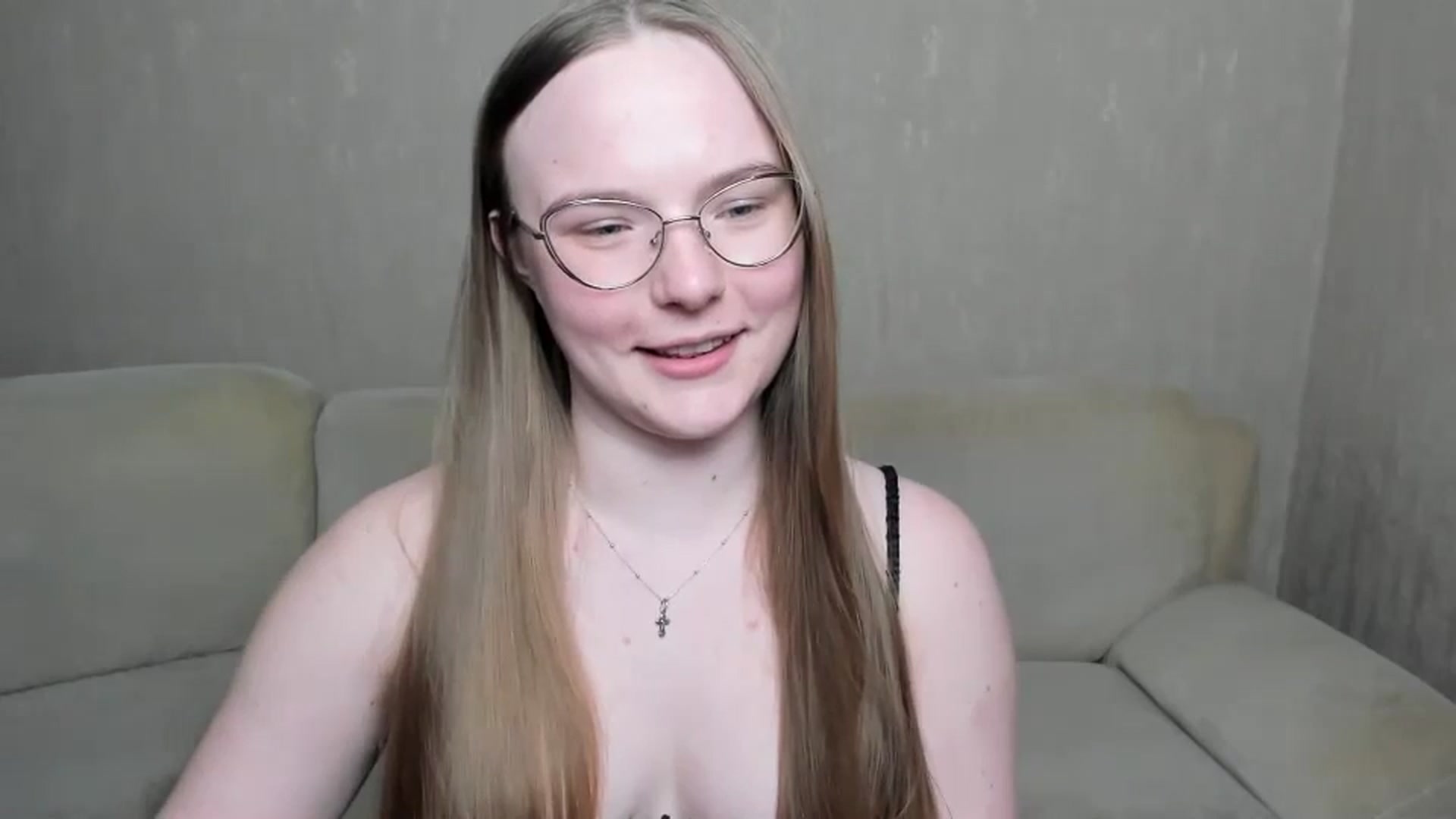 Gallery image thumbnail from Shy_Melany's myfreecams stream on, 12/14/2024, 18:42 image 9 of 20