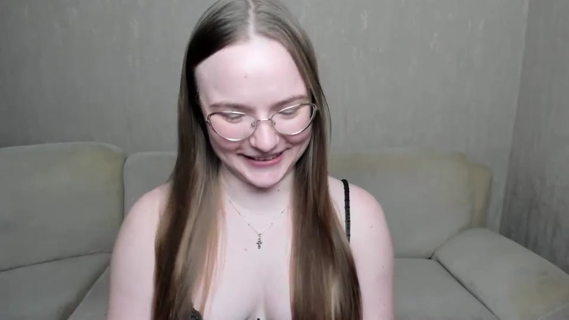 Gallery image thumbnail from Shy_Melany's myfreecams stream on, 12/14/2024, 18:42 image 15 of 20