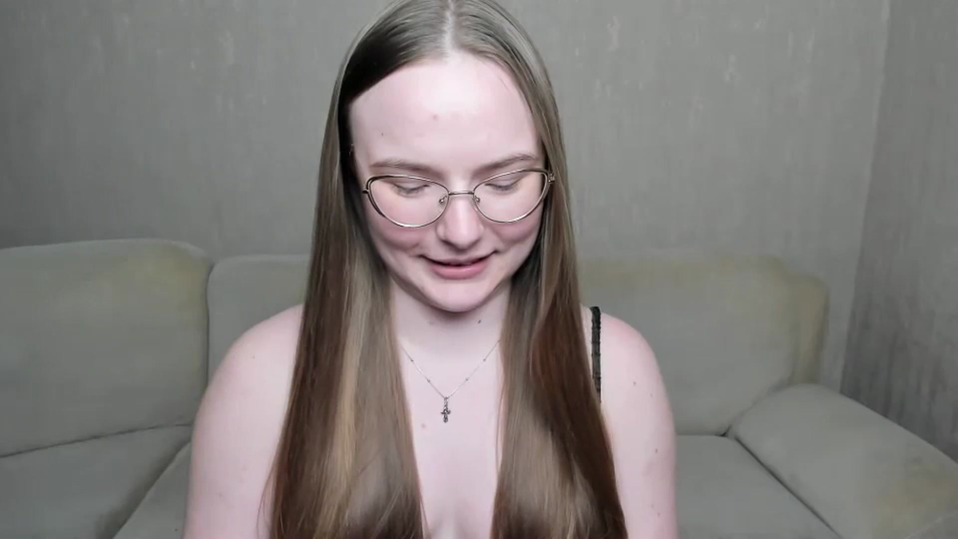 Gallery image thumbnail from Shy_Melany's myfreecams stream on, 12/14/2024, 18:42 image 18 of 20
