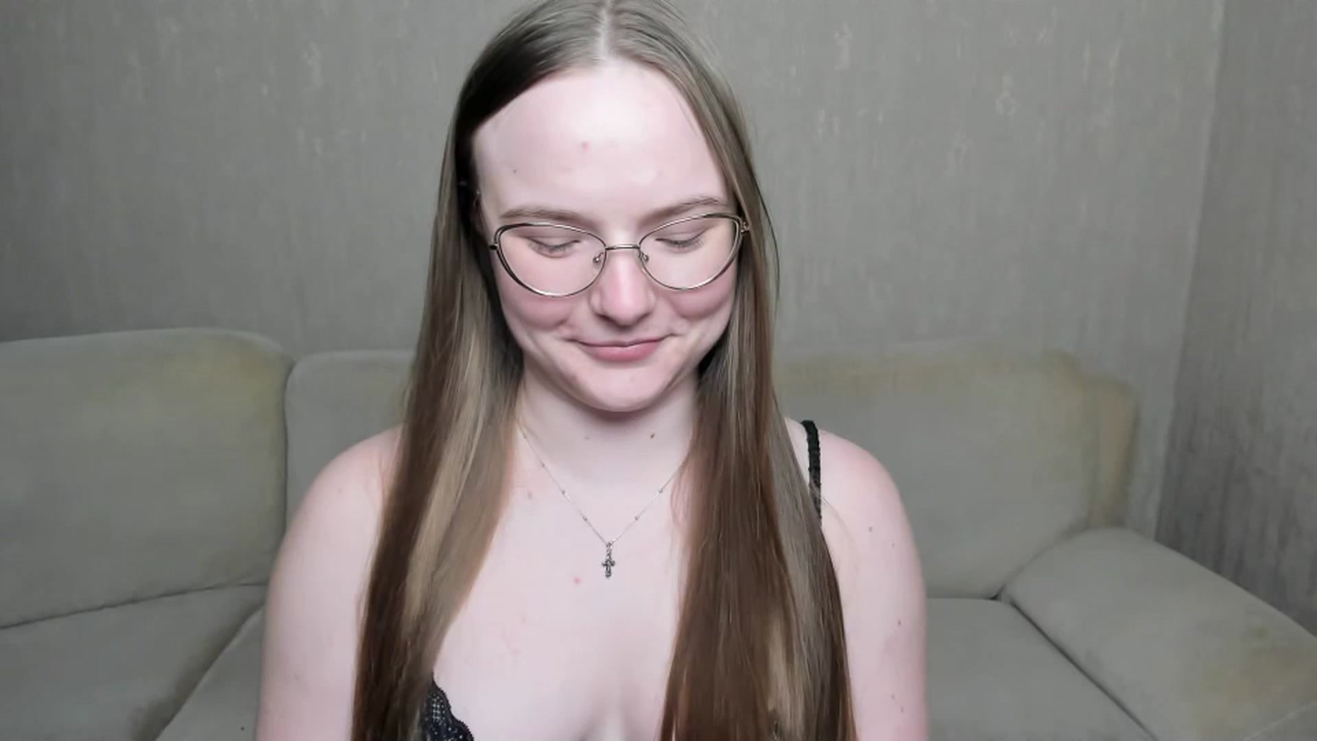 Gallery image thumbnail from Shy_Melany's myfreecams stream on, 12/14/2024, 18:42 image 12 of 20