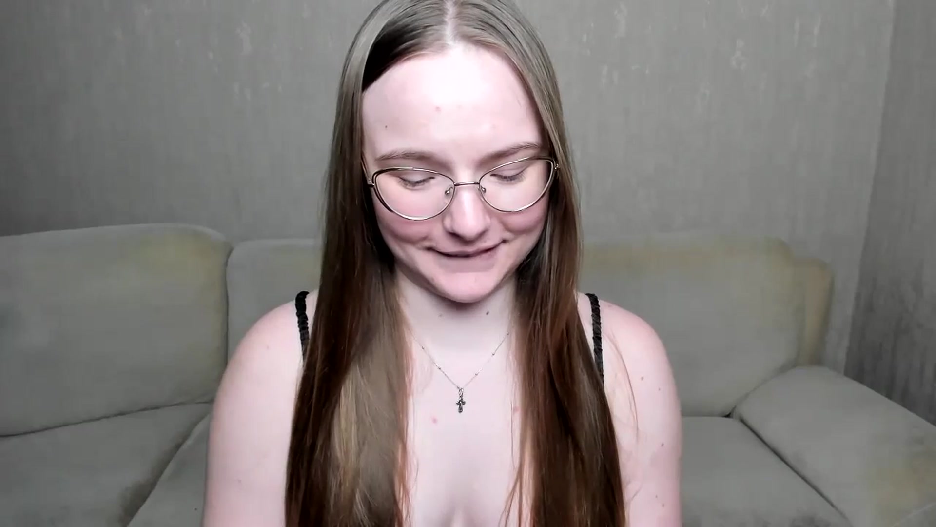 Gallery image thumbnail from Shy_Melany's myfreecams stream on, 12/14/2024, 20:17 image 4 of 20