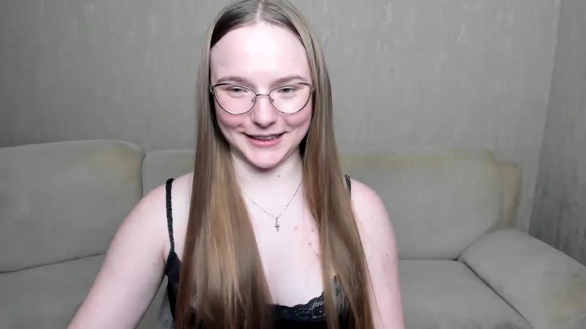 Gallery image thumbnail from Shy_Melany's myfreecams stream on, 12/14/2024, 20:17 image 15 of 20