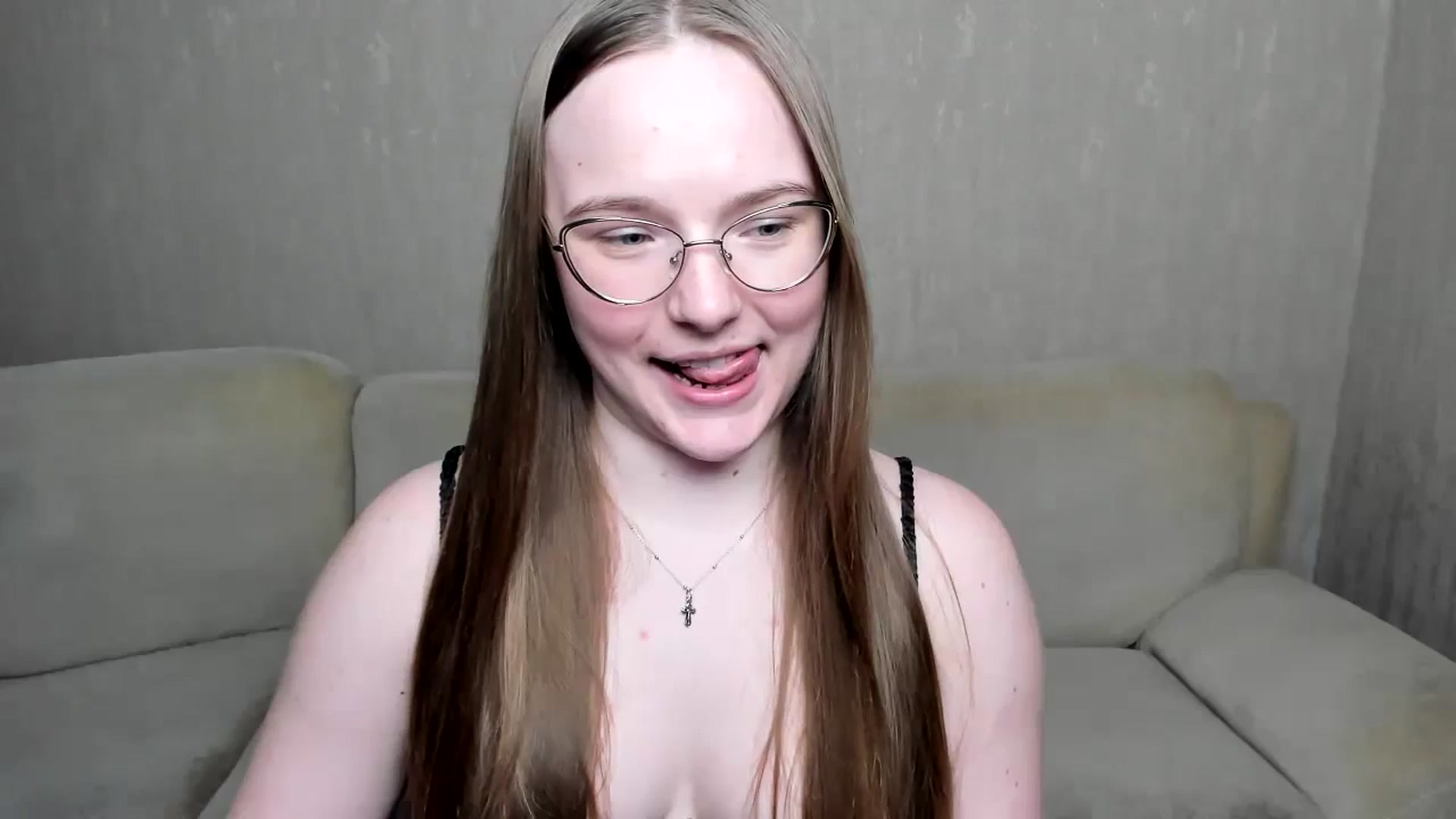 Gallery image thumbnail from Shy_Melany's myfreecams stream on, 12/14/2024, 20:17 image 5 of 20