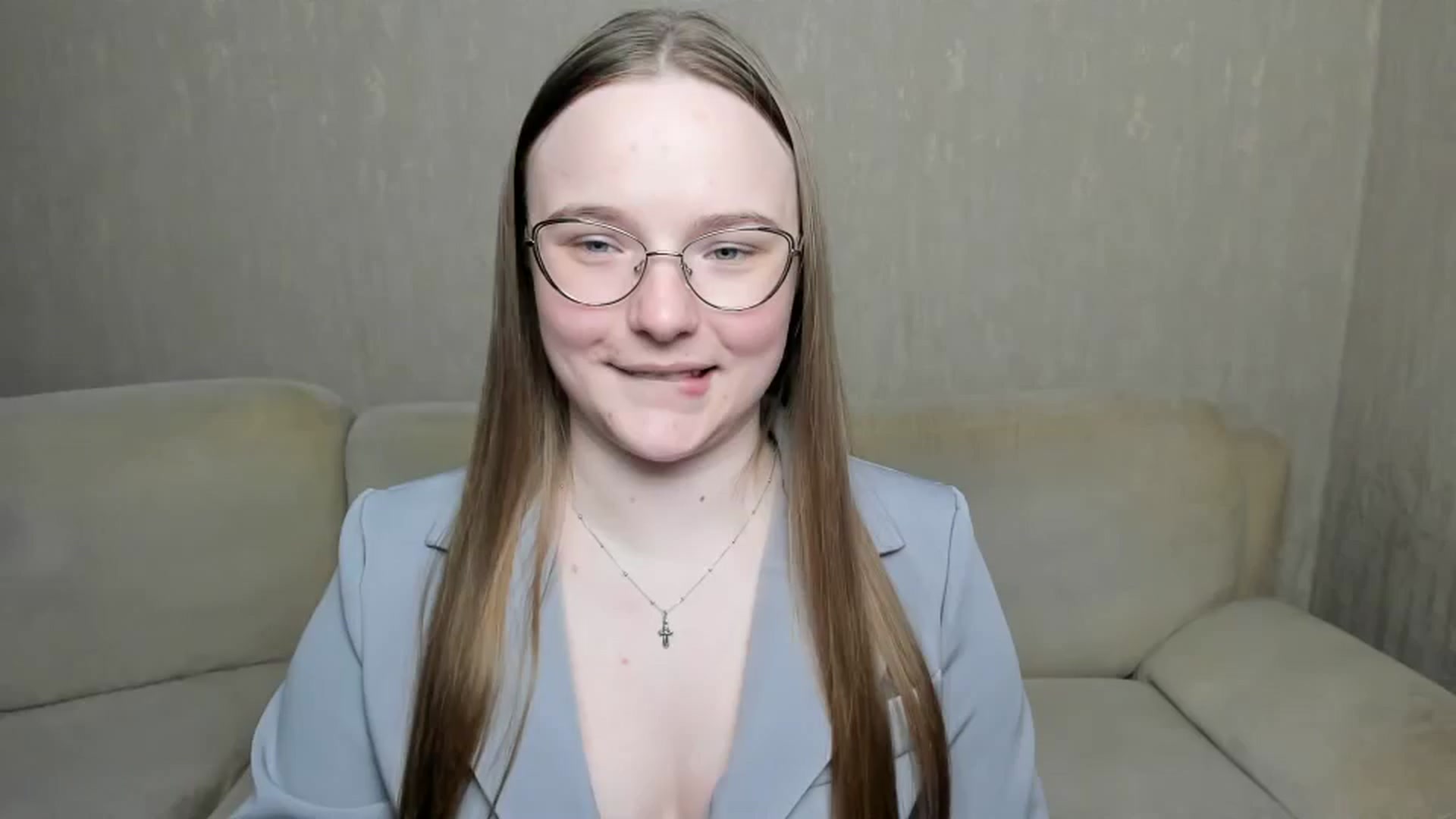 Gallery image thumbnail from Shy_Melany's myfreecams stream on, 12/15/2024, 17:29 image 7 of 20