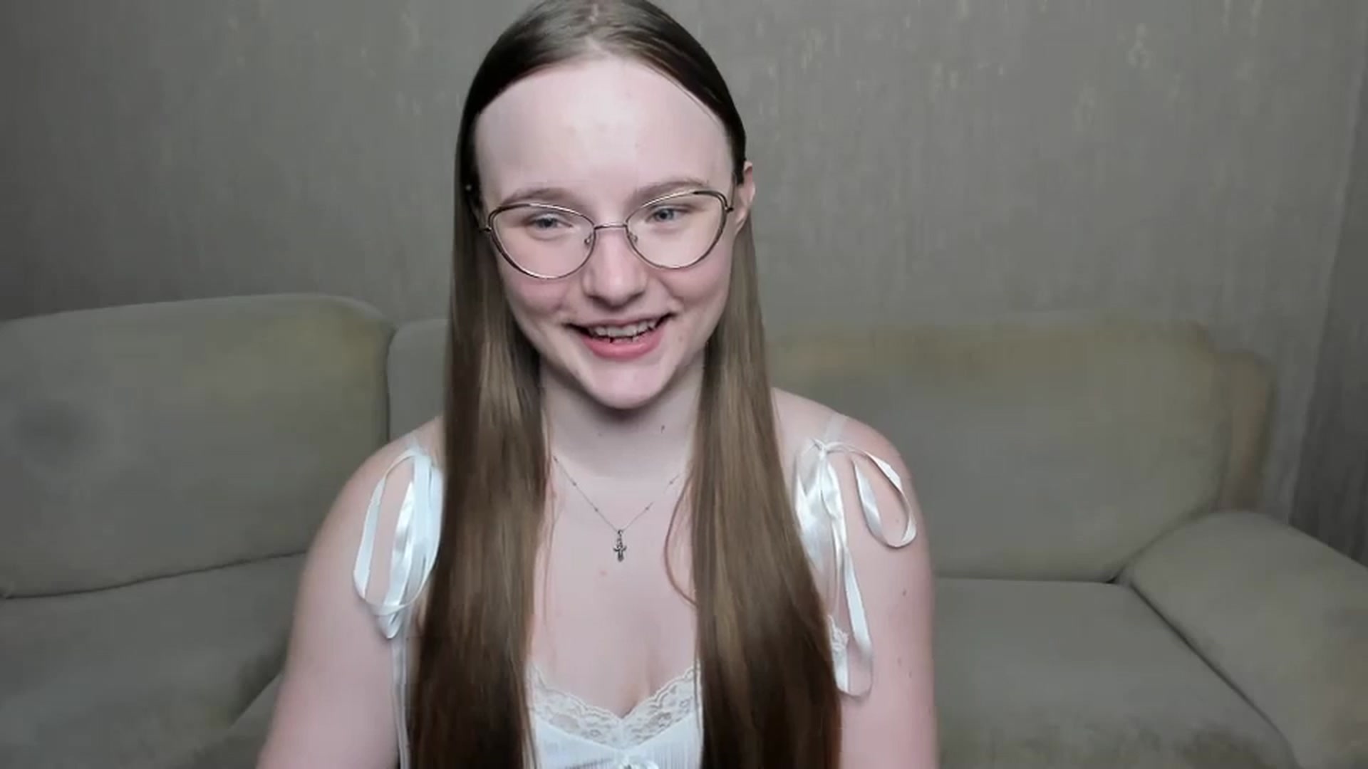 Gallery image thumbnail from Shy_Melany's myfreecams stream on, 12/22/2024, 20:21 image 17 of 20
