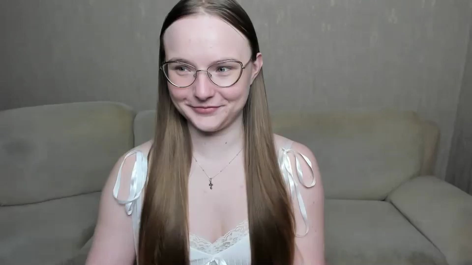 Gallery image thumbnail from Shy_Melany's myfreecams stream on, 12/22/2024, 20:21 image 5 of 20
