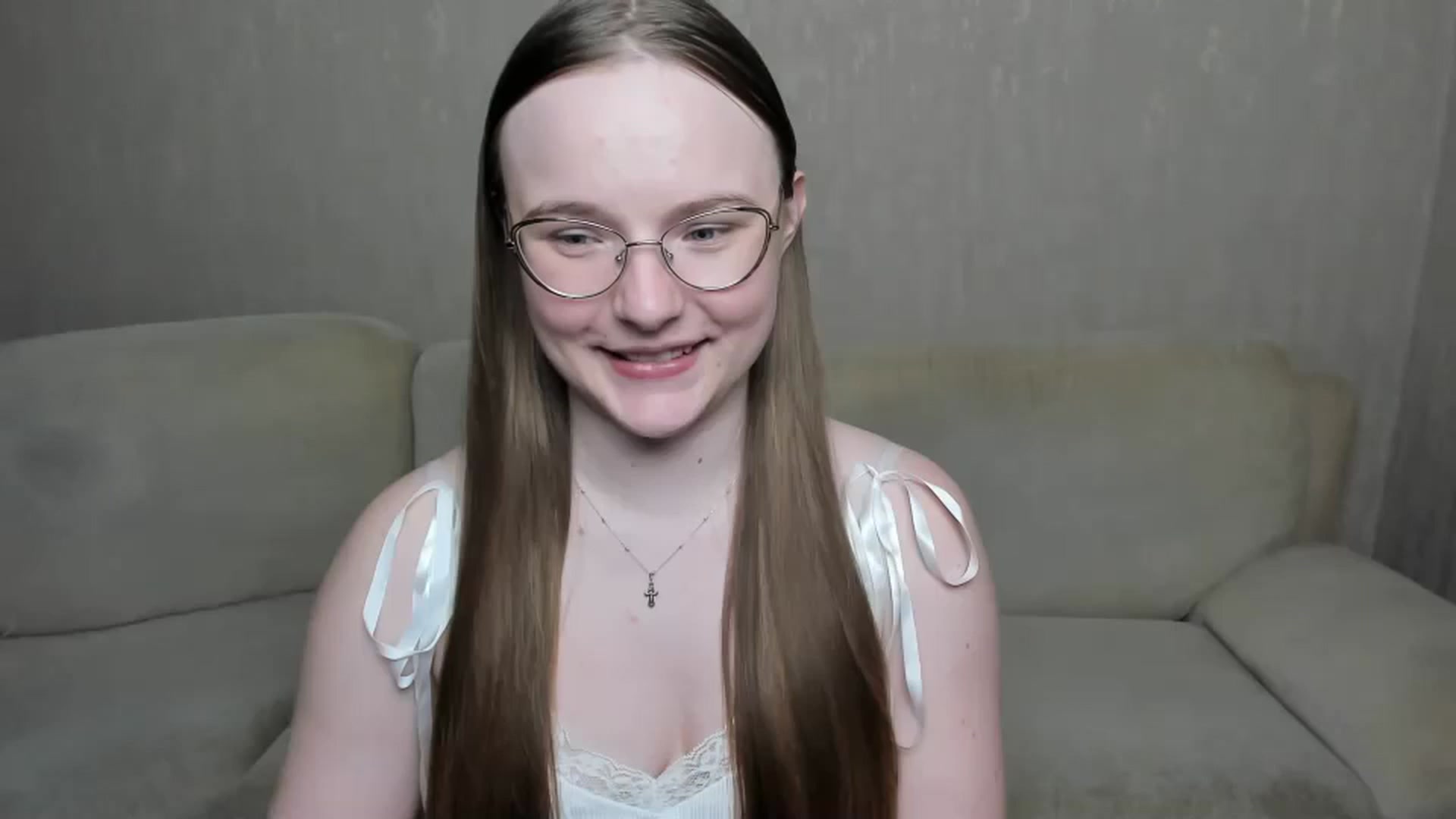 Gallery image thumbnail from Shy_Melany's myfreecams stream on, 12/22/2024, 20:21 image 11 of 20