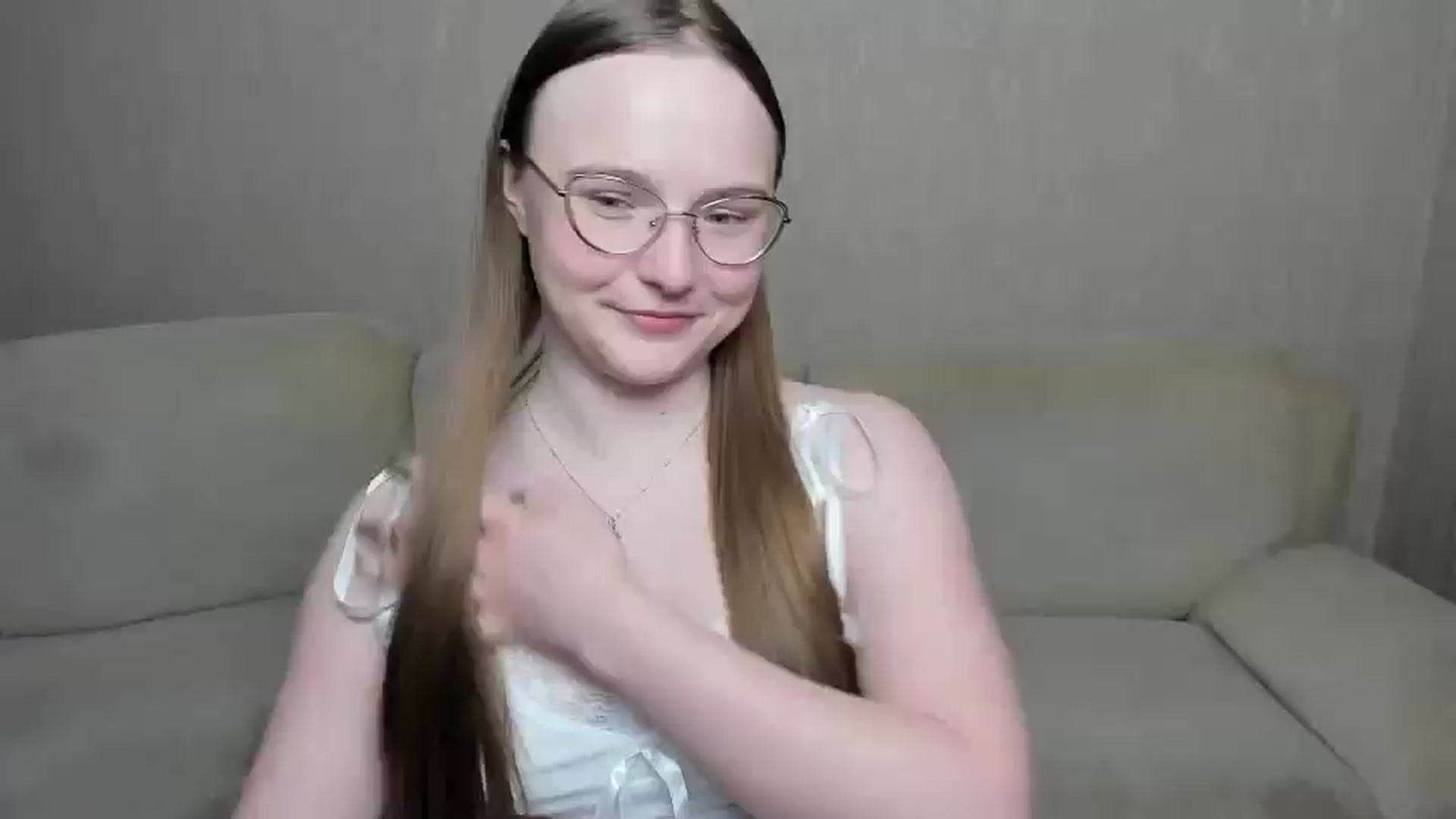 Gallery image thumbnail from Shy_Melany's myfreecams stream on, 12/22/2024, 20:21 image 3 of 20