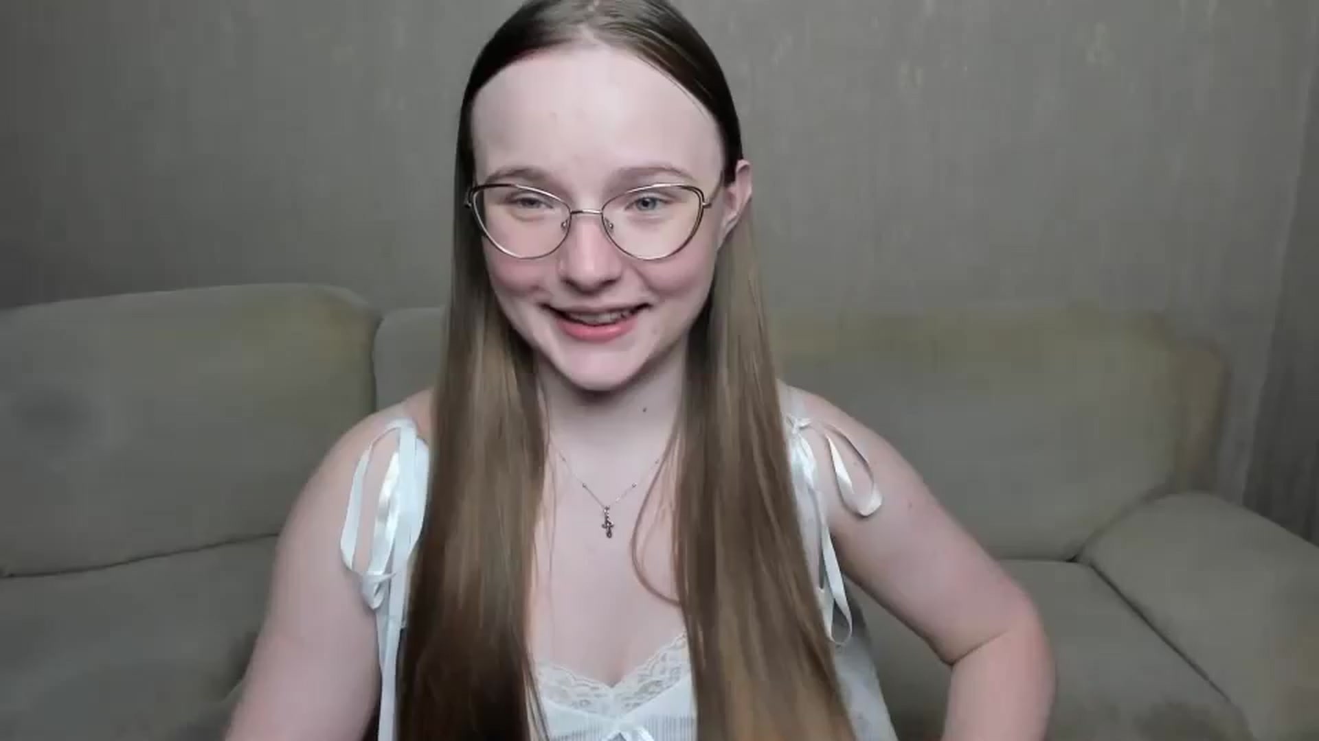 Gallery image thumbnail from Shy_Melany's myfreecams stream on, 12/22/2024, 20:21 image 20 of 20