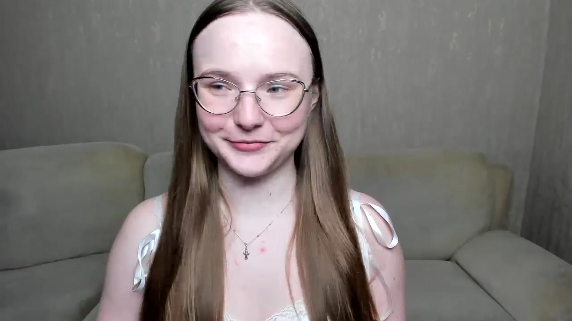 Gallery image thumbnail from Shy_Melany's myfreecams stream on, 12/24/2024, 21:10 image 13 of 20
