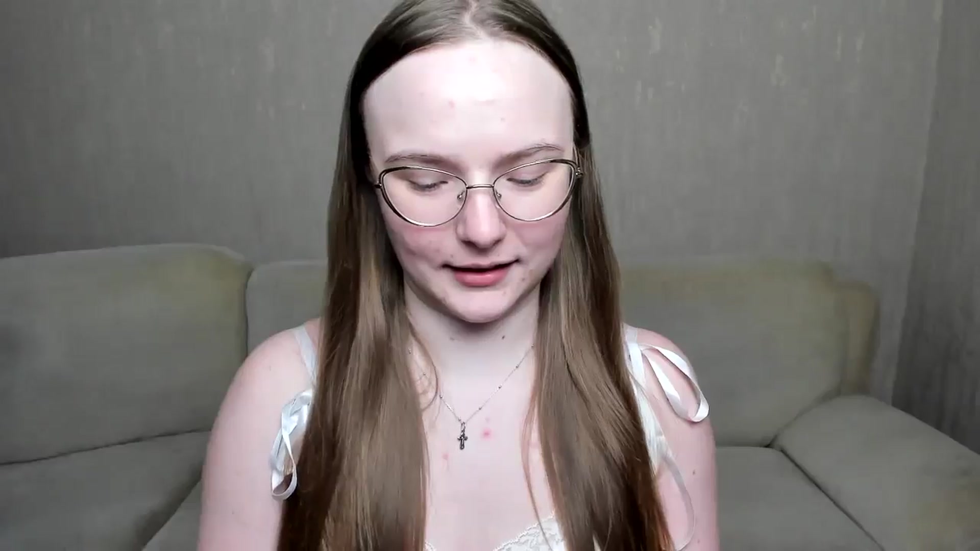 Gallery image thumbnail from Shy_Melany's myfreecams stream on, 12/24/2024, 21:10 image 14 of 20