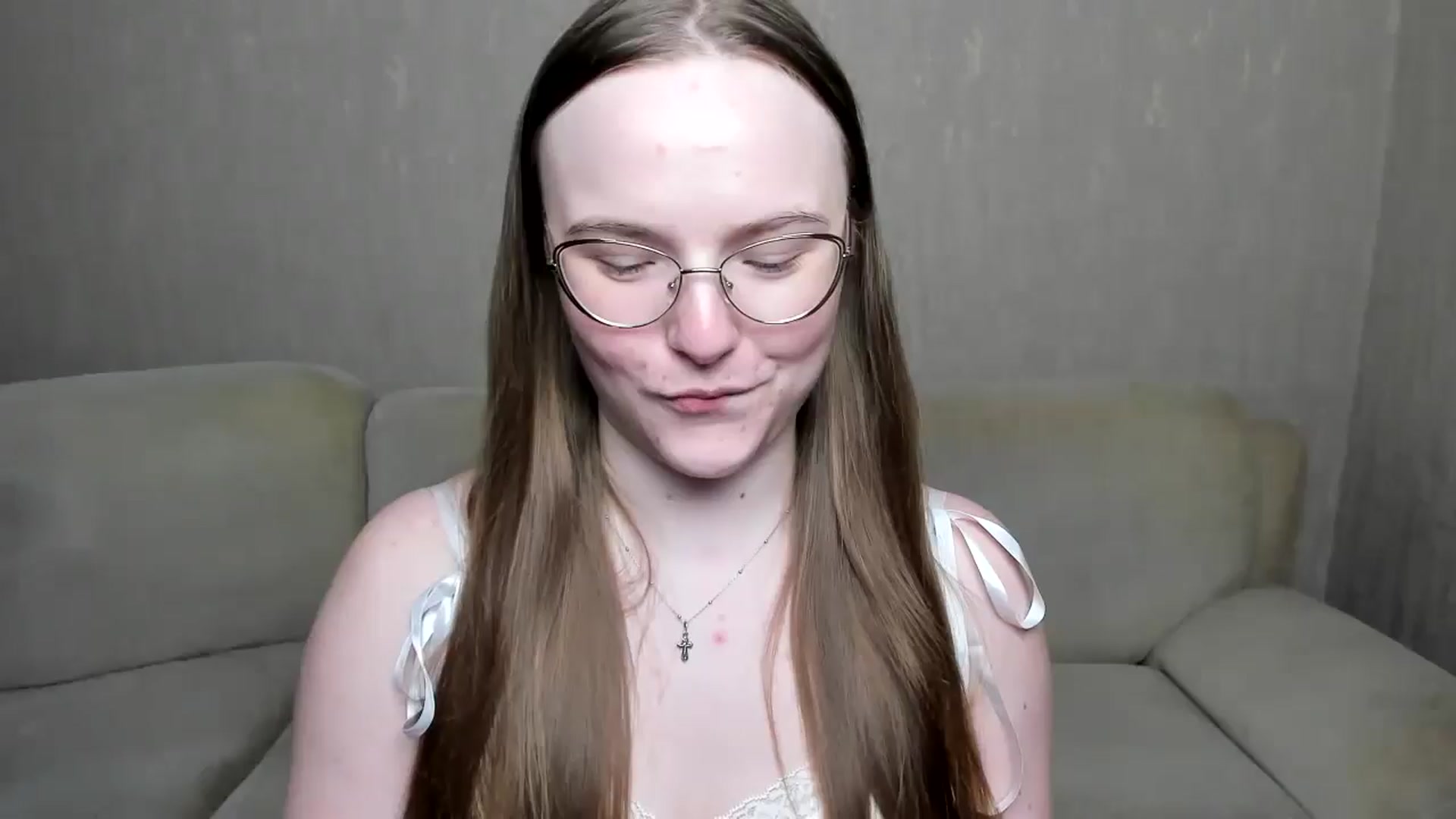 Gallery image thumbnail from Shy_Melany's myfreecams stream on, 12/24/2024, 21:10 image 18 of 20
