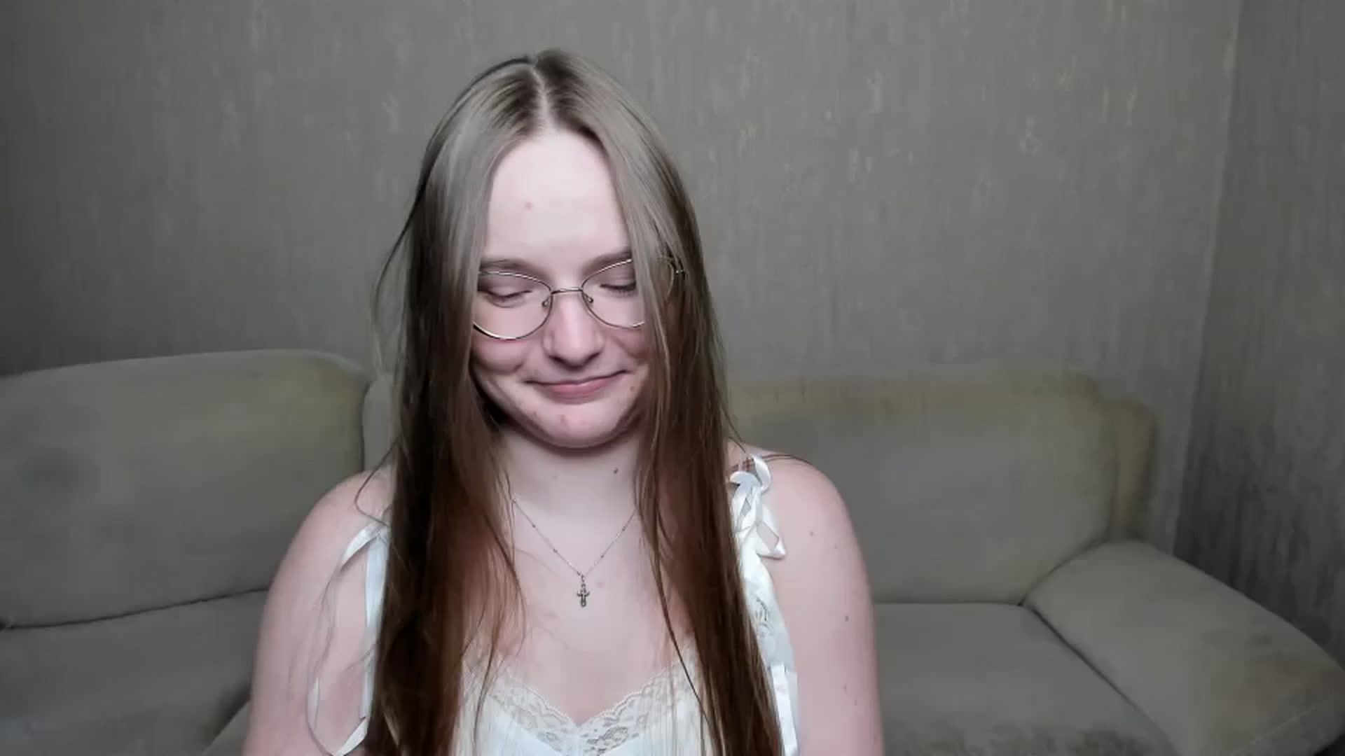 Gallery image thumbnail from Shy_Melany's myfreecams stream on, 12/30/2024, 21:25 image 15 of 20