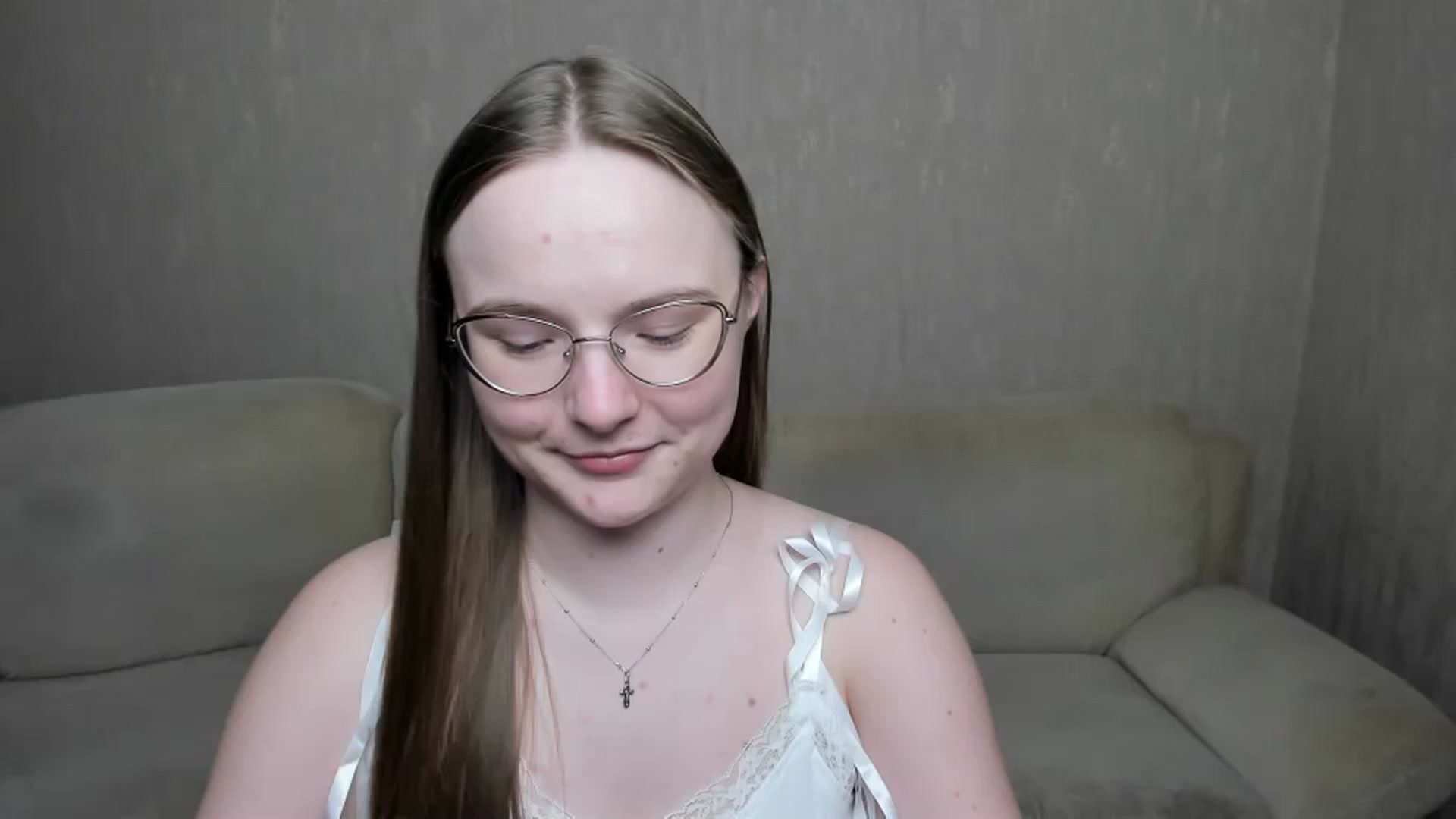 Gallery image thumbnail from Shy_Melany's myfreecams stream on, 12/30/2024, 21:25 image 7 of 20