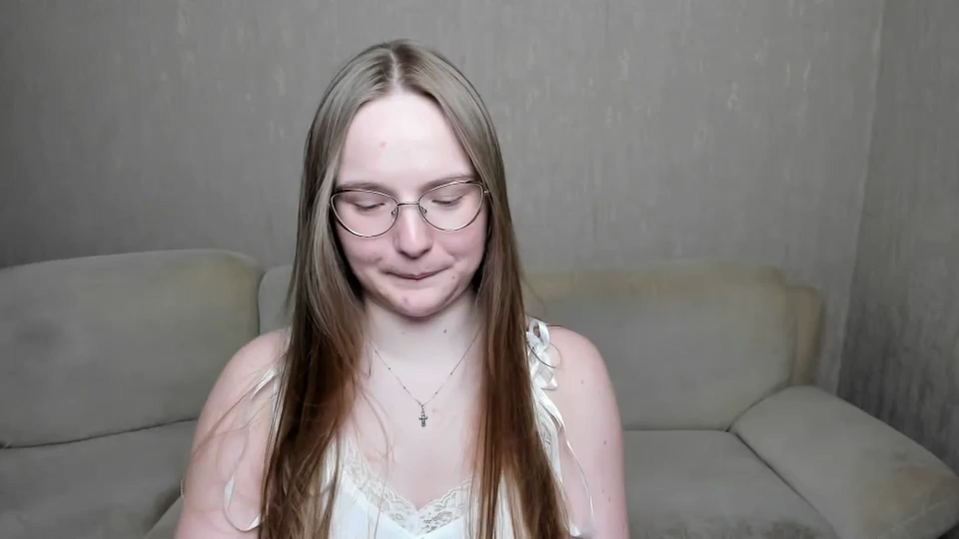 Gallery image thumbnail from Shy_Melany's myfreecams stream on, 12/30/2024, 21:25 image 17 of 20