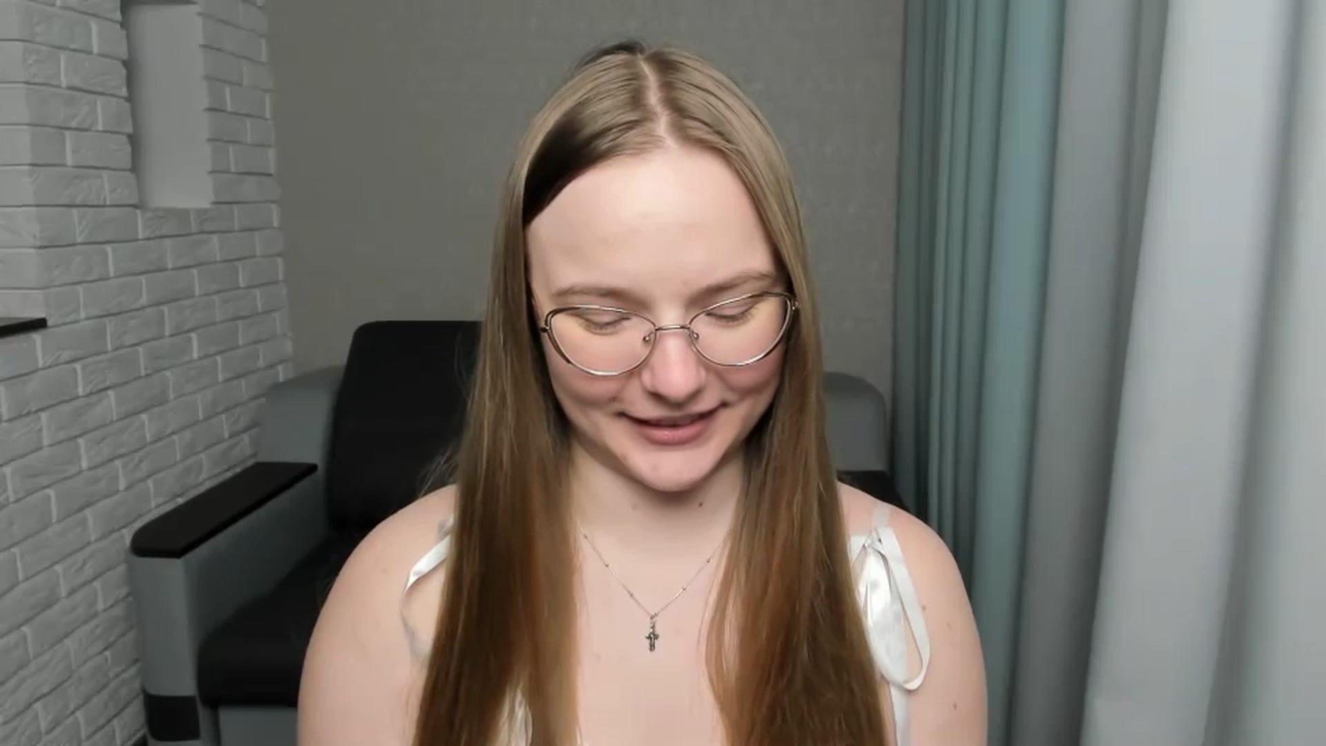 Gallery image thumbnail from Shy_Melany's myfreecams stream on, 01/09/2025, 15:02 image 9 of 20