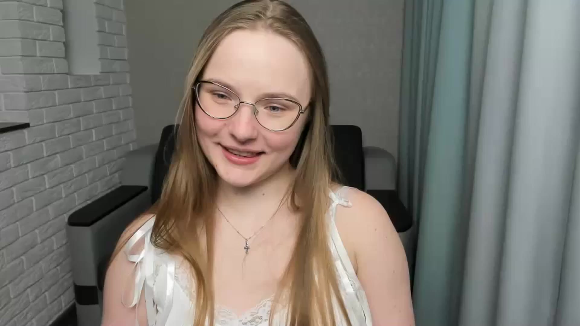Gallery image thumbnail from Shy_Melany's myfreecams stream on, 01/09/2025, 21:56 image 1 of 20