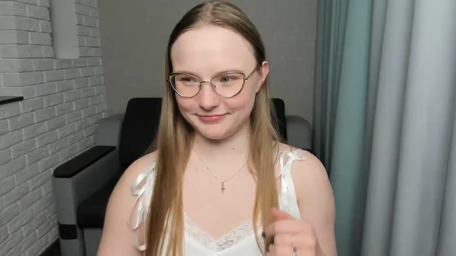 Gallery image thumbnail from Shy_Melany's myfreecams stream on, 01/09/2025, 21:56 image 8 of 20