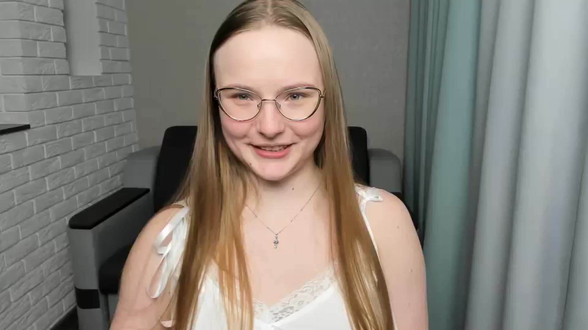 Gallery image thumbnail from Shy_Melany's myfreecams stream on, 01/09/2025, 21:56 image 6 of 20