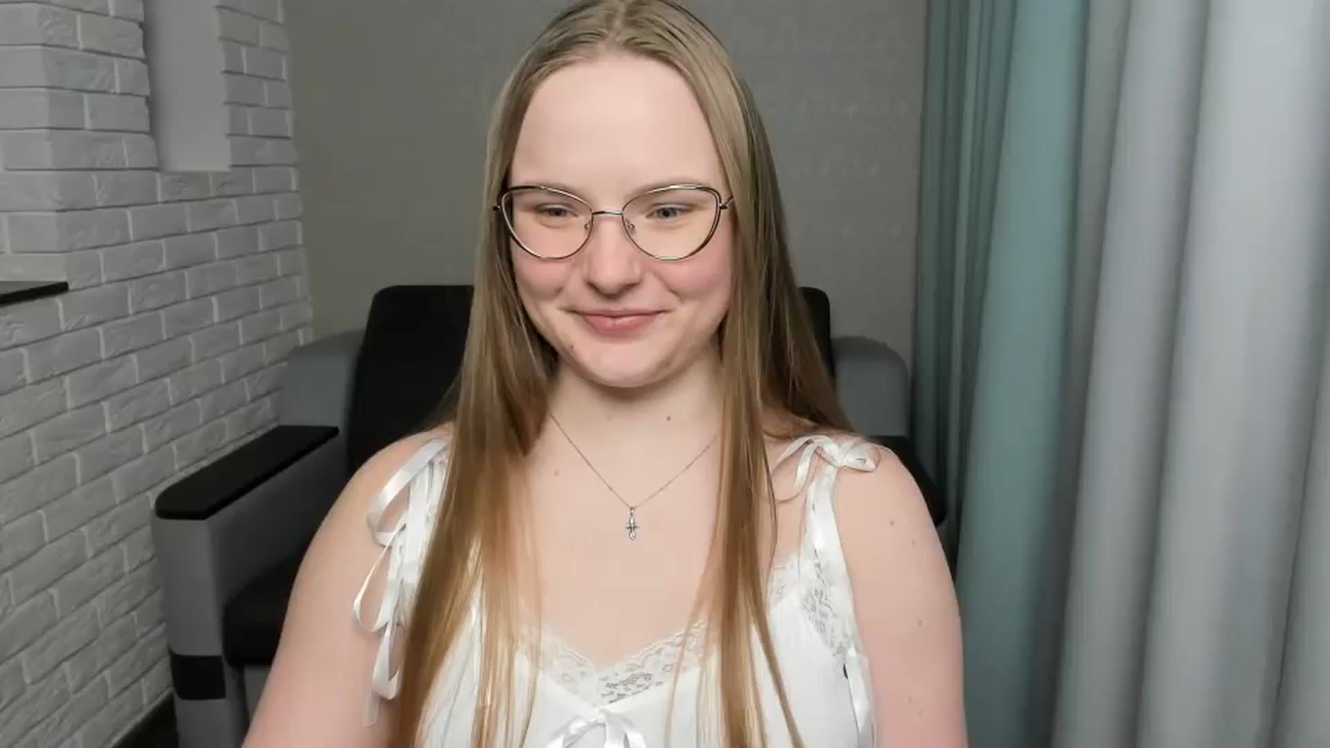 Gallery image thumbnail from Shy_Melany's myfreecams stream on, 01/09/2025, 21:56 image 16 of 20