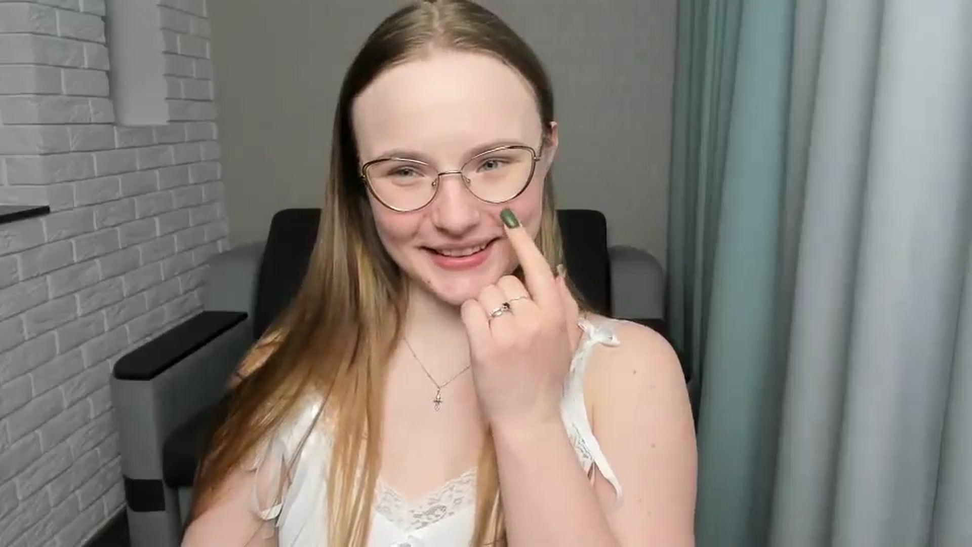 Gallery image thumbnail from Shy_Melany's myfreecams stream on, 01/09/2025, 21:56 image 3 of 20