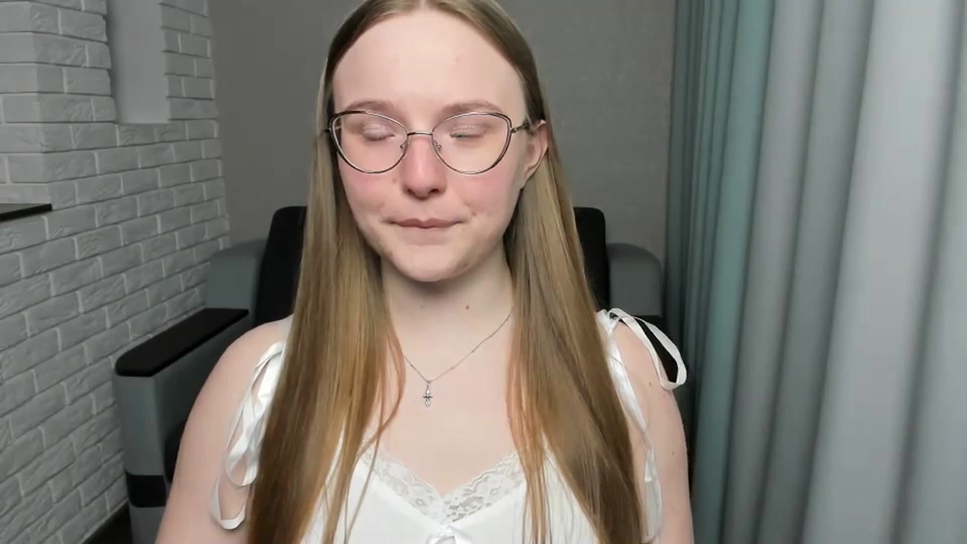 Gallery image thumbnail from Shy_Melany's myfreecams stream on, 01/11/2025, 19:48 image 14 of 20