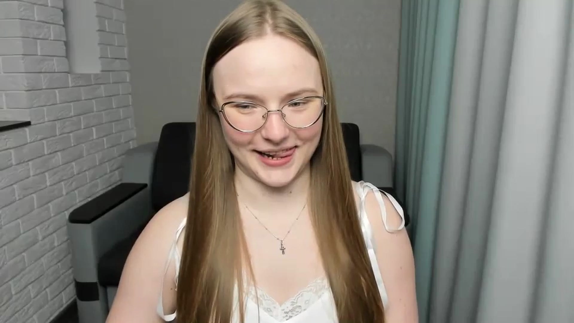 Gallery image thumbnail from Shy_Melany's myfreecams stream on, 01/11/2025, 19:48 image 10 of 20
